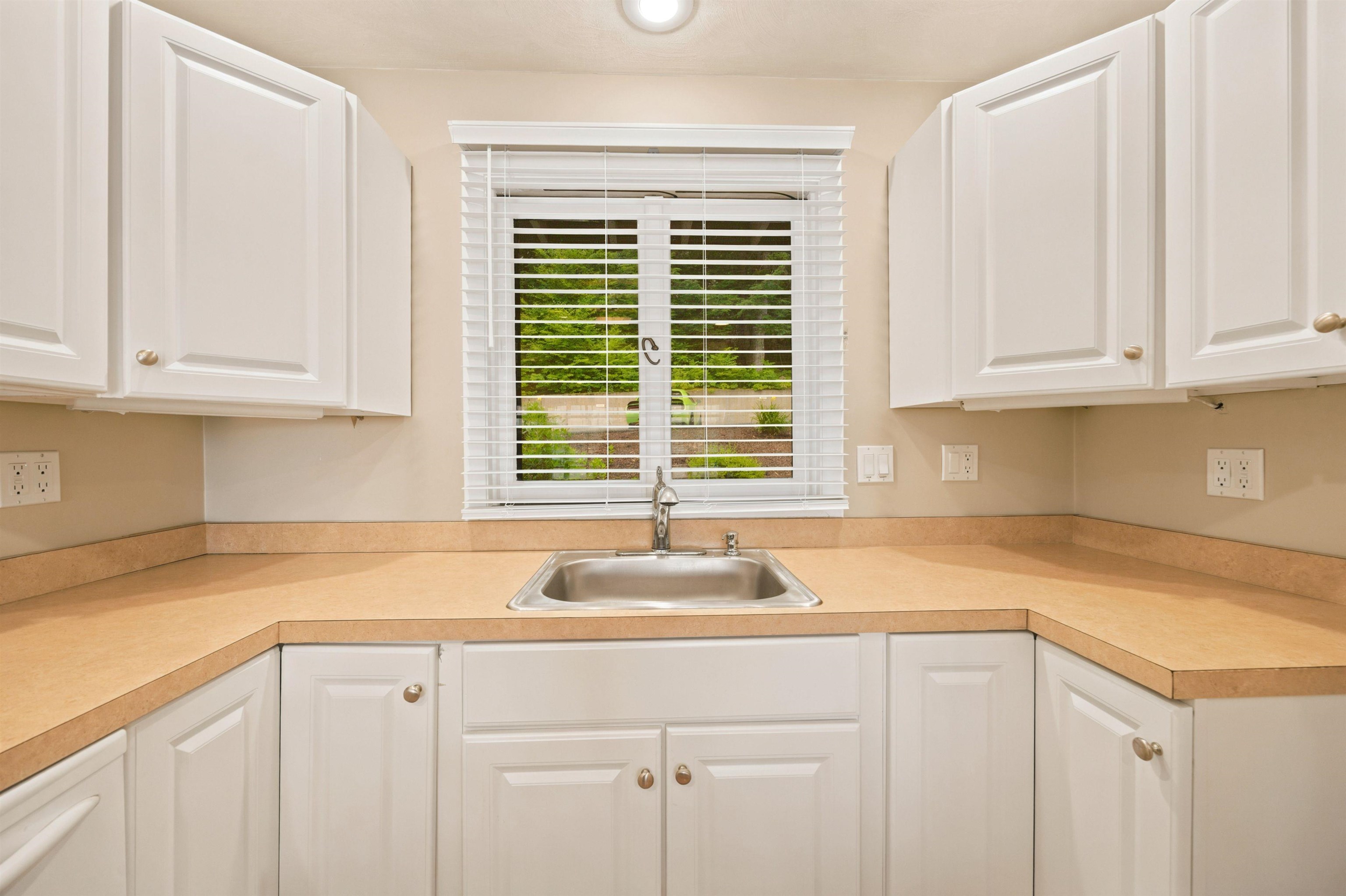 883 Weirs Boulevard Property Photo 15