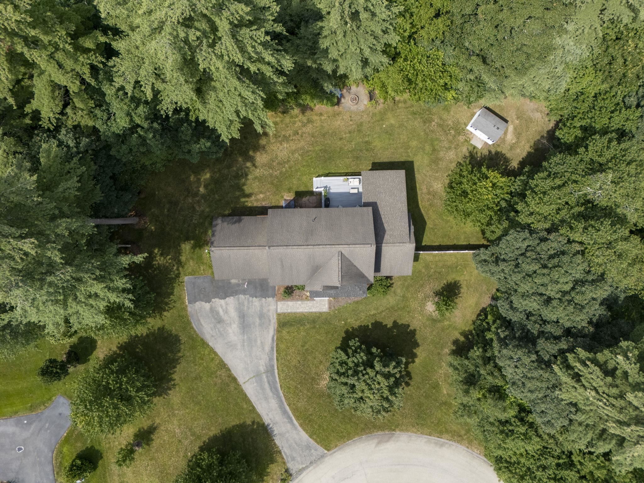 14 Naumkeag Court Property Photo 5