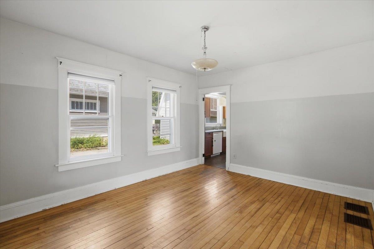 301 Elm Street Property Photo 13