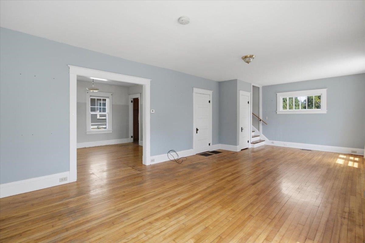 301 Elm Street Property Photo 15