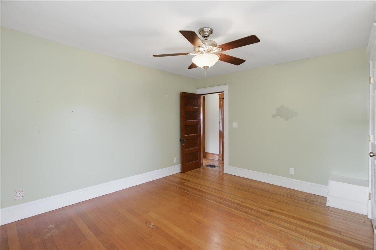 301 Elm Street Property Photo 19