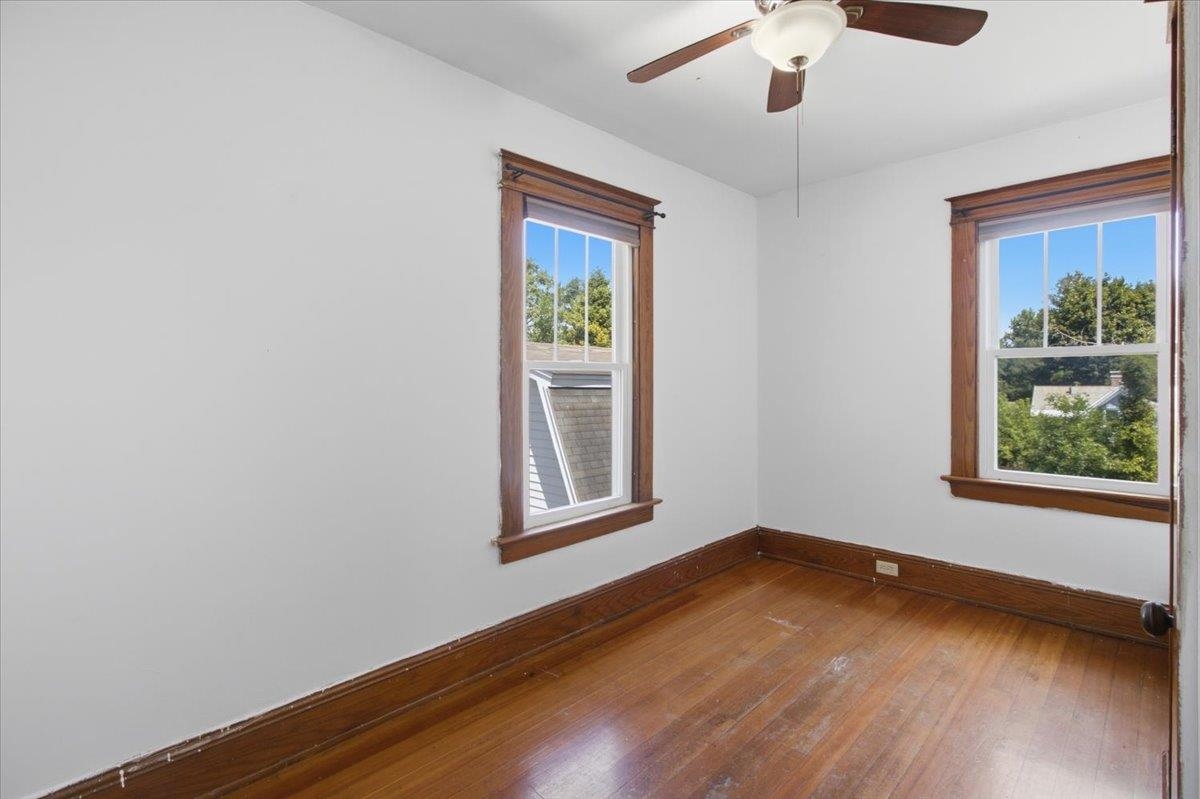 301 Elm Street Property Photo 25