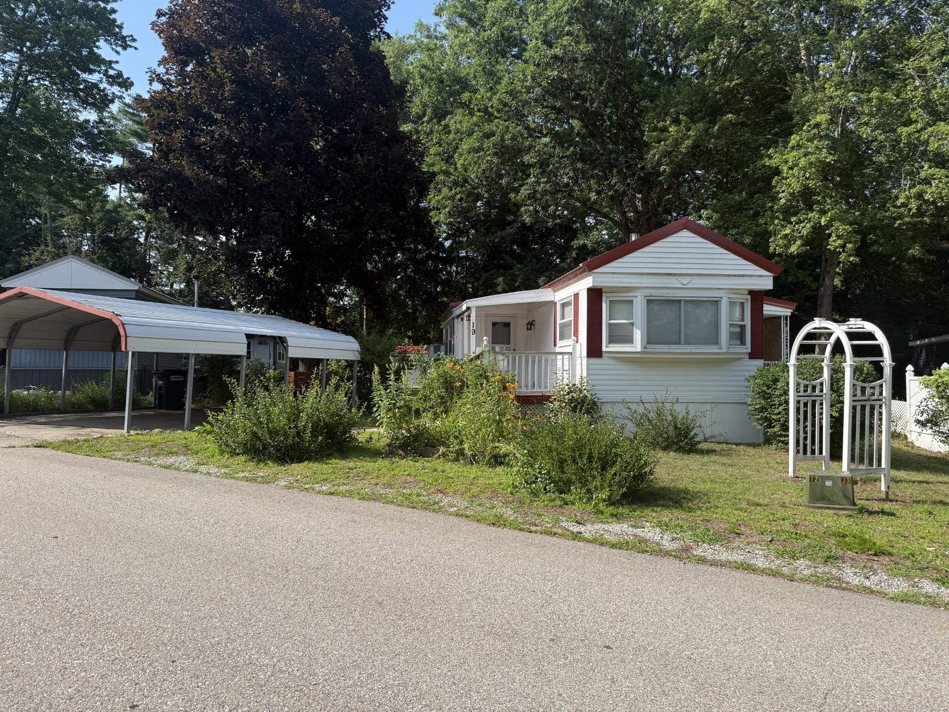 19 Kings Row Property Photo 1