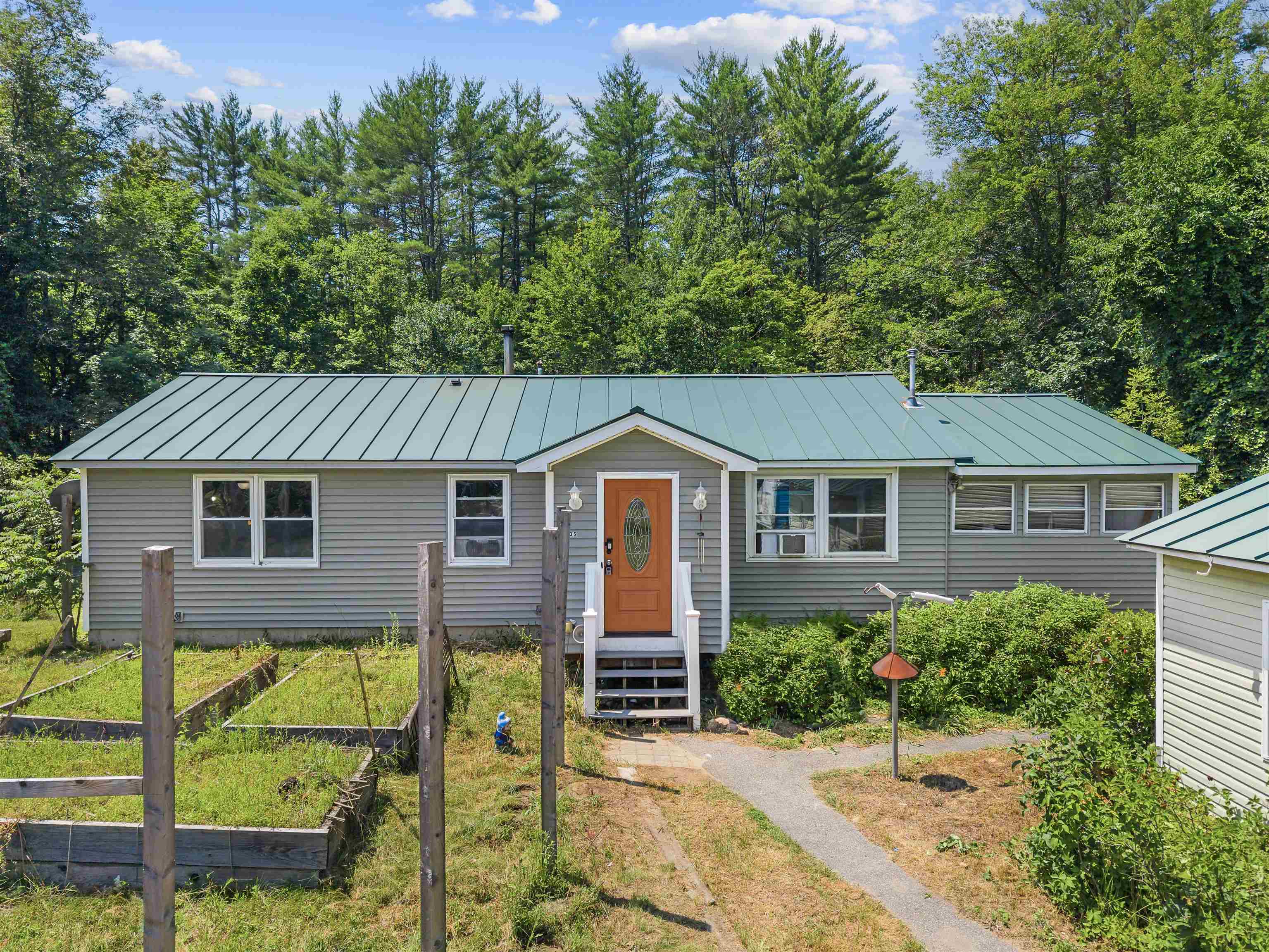 935 Battle Street Property Photo 1