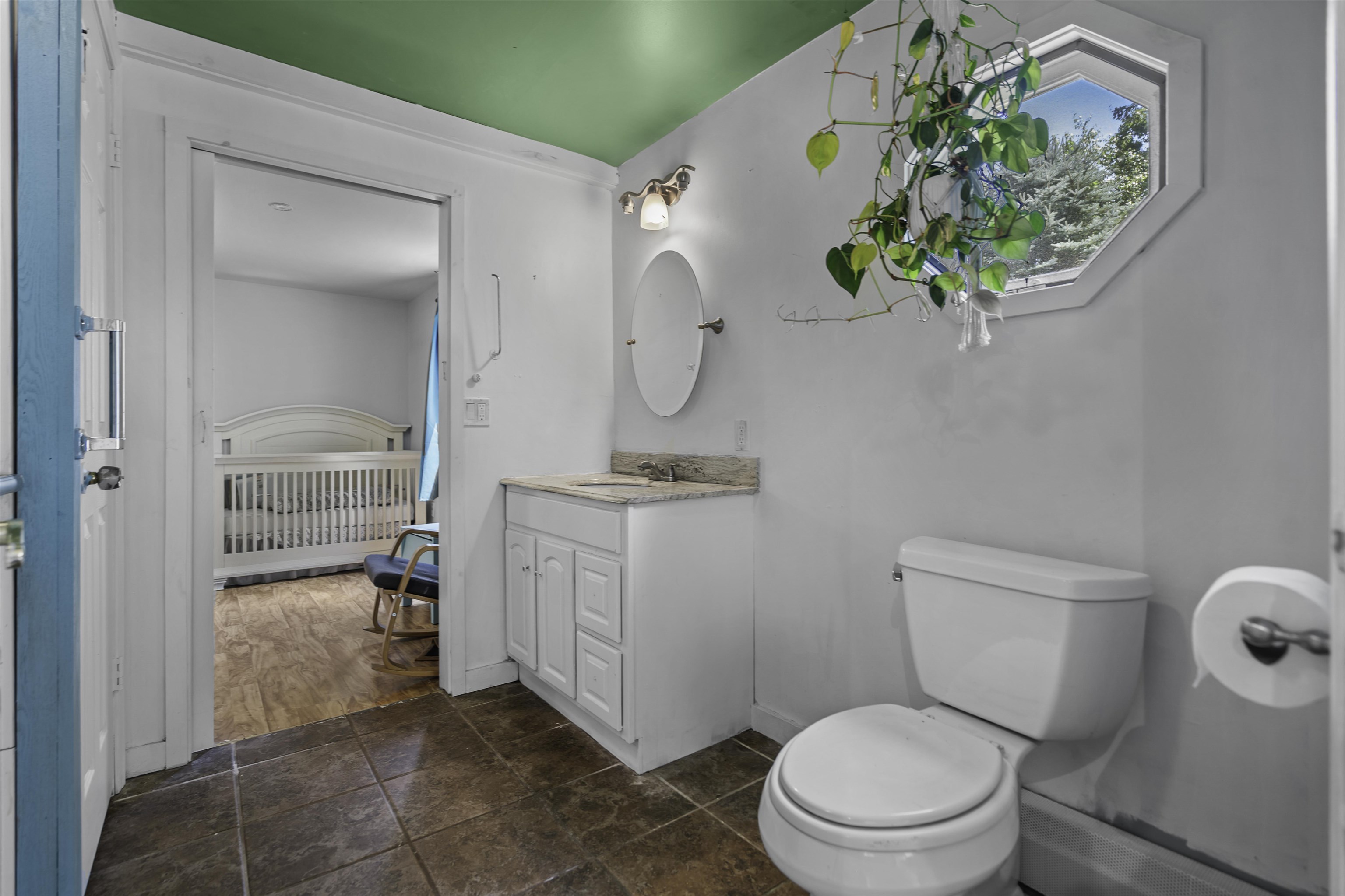 935 Battle Street Property Photo 14