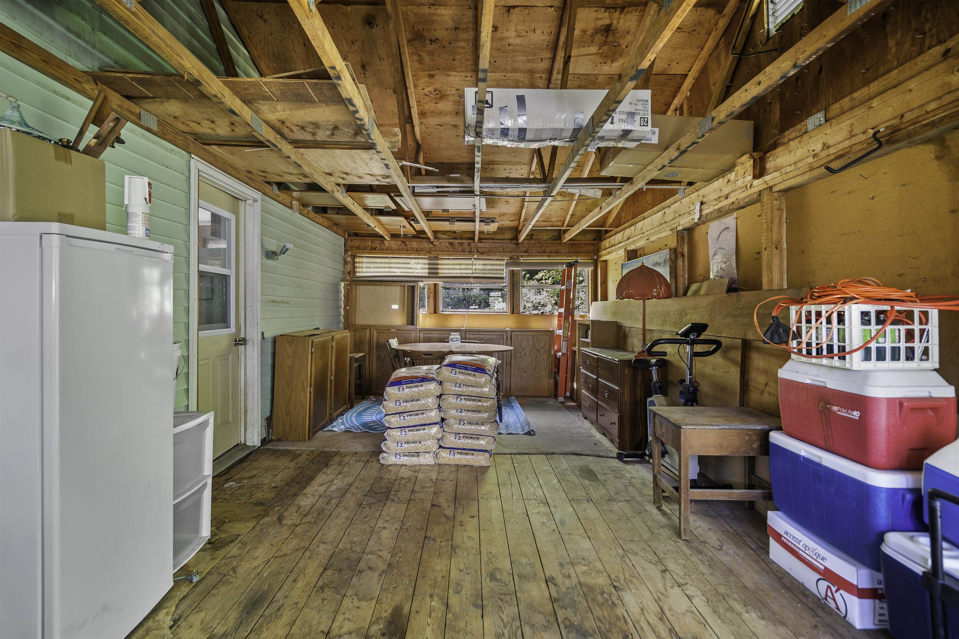 935 Battle Street Property Photo 22