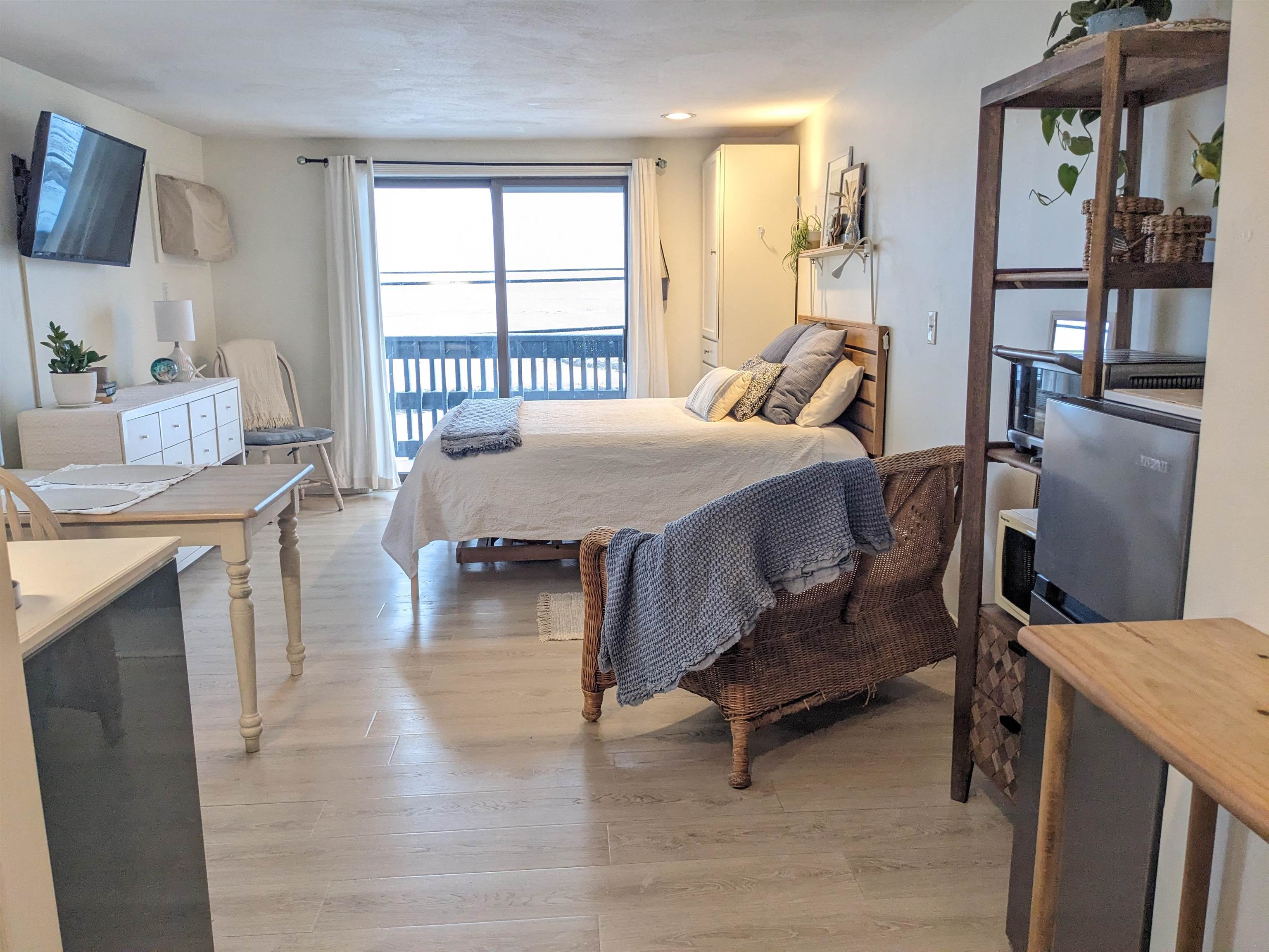 415 Ocean Boulevard Property Photo 1