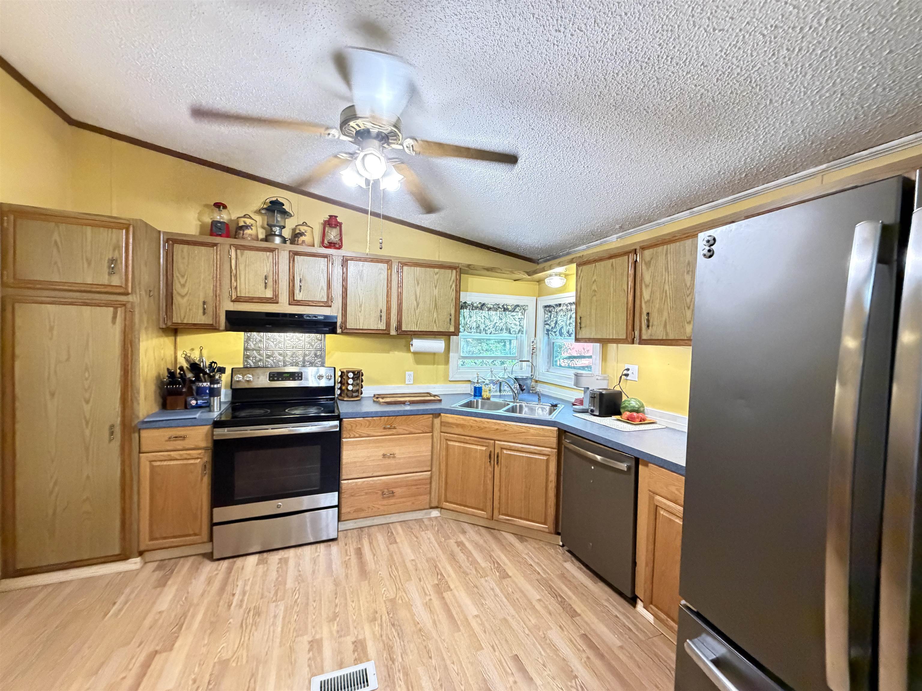 18 Algonquin Road Property Photo 4