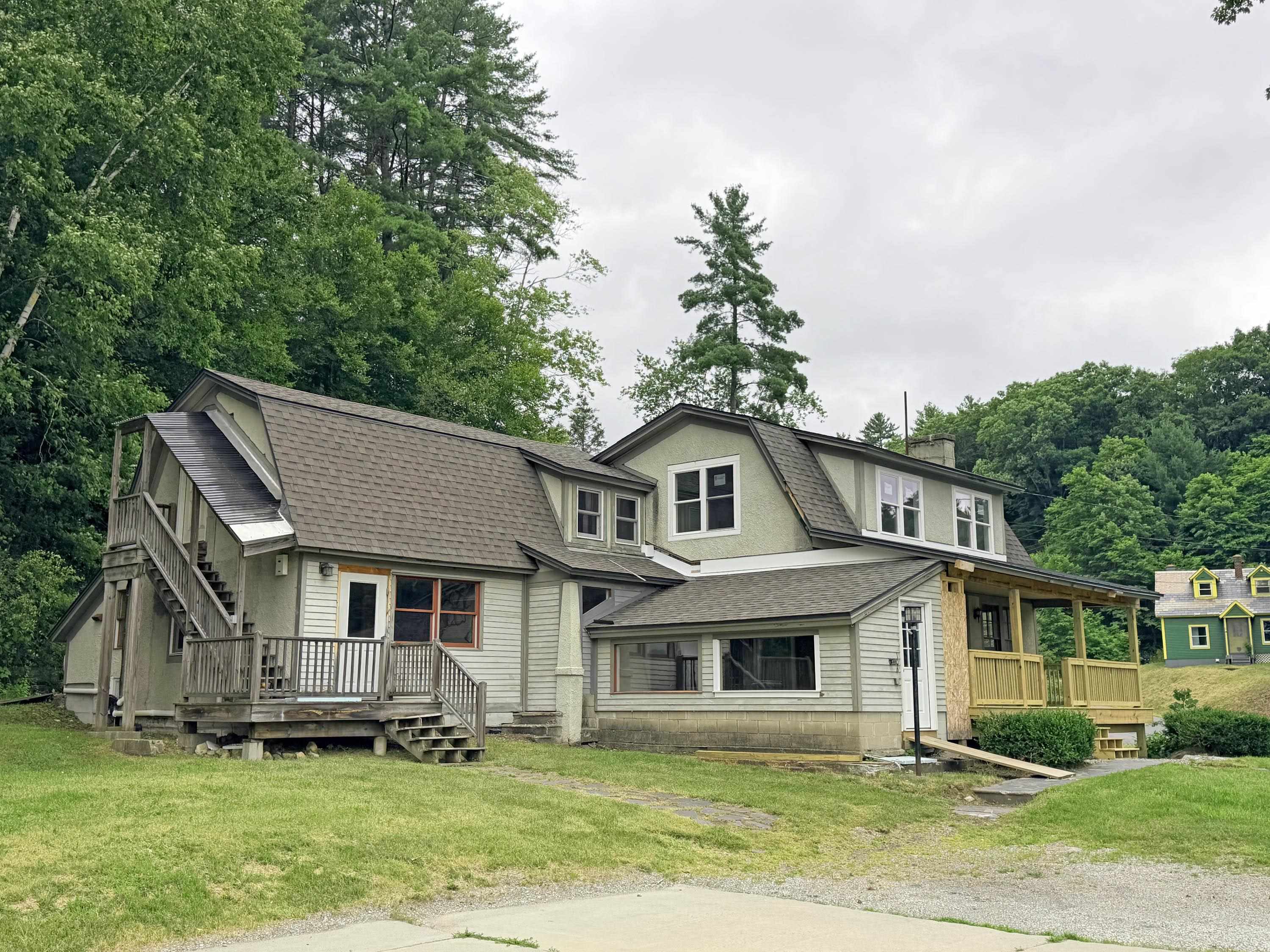 106 Coolidge Highway Property Photo 3