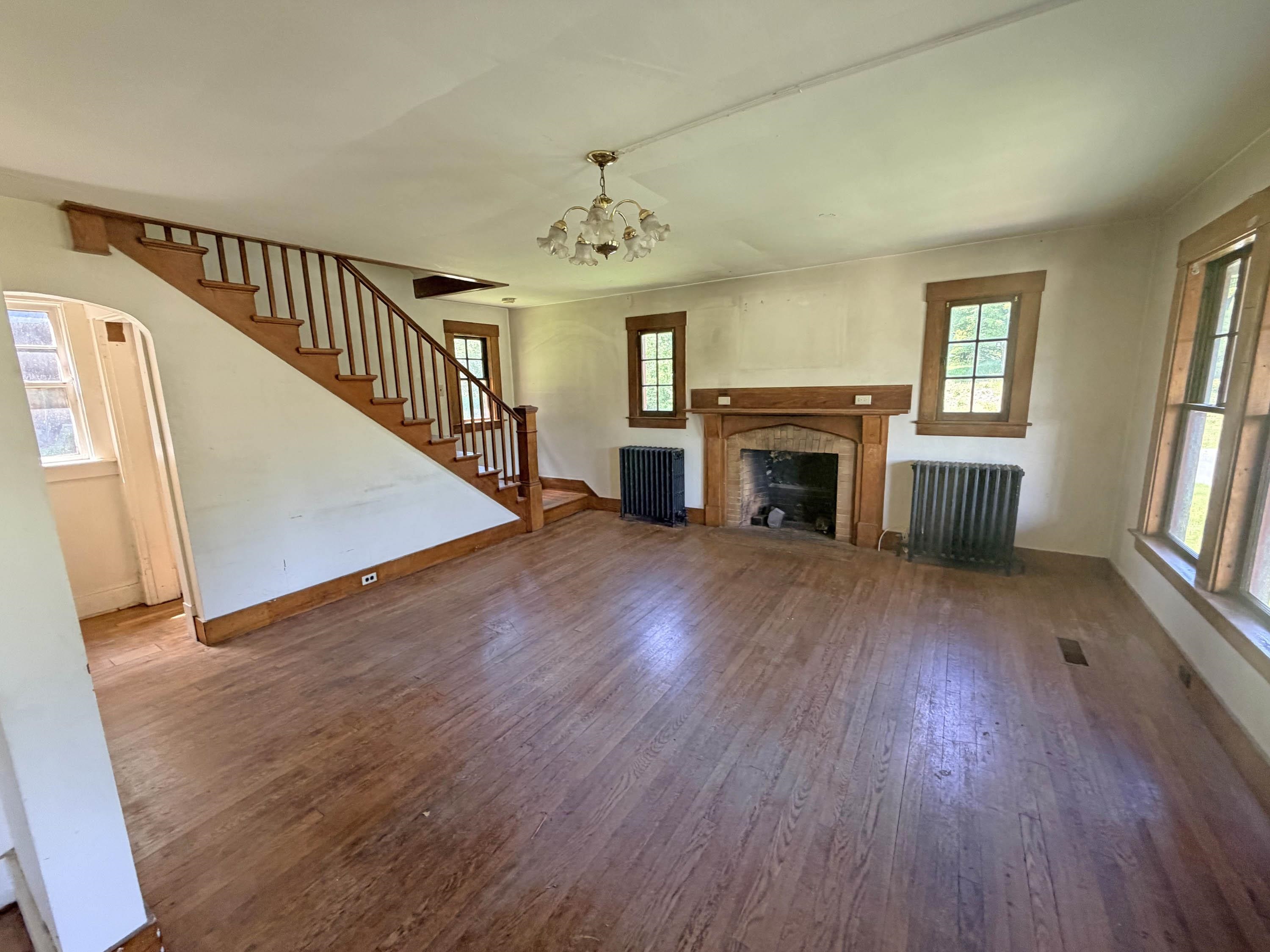 106 Coolidge Highway Property Photo 8