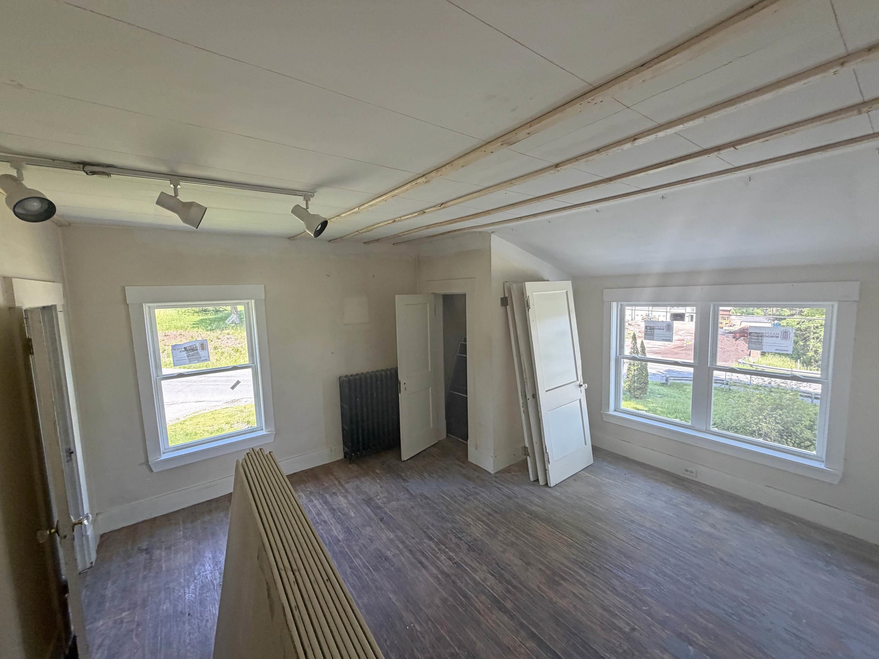 106 Coolidge Highway Property Photo 17