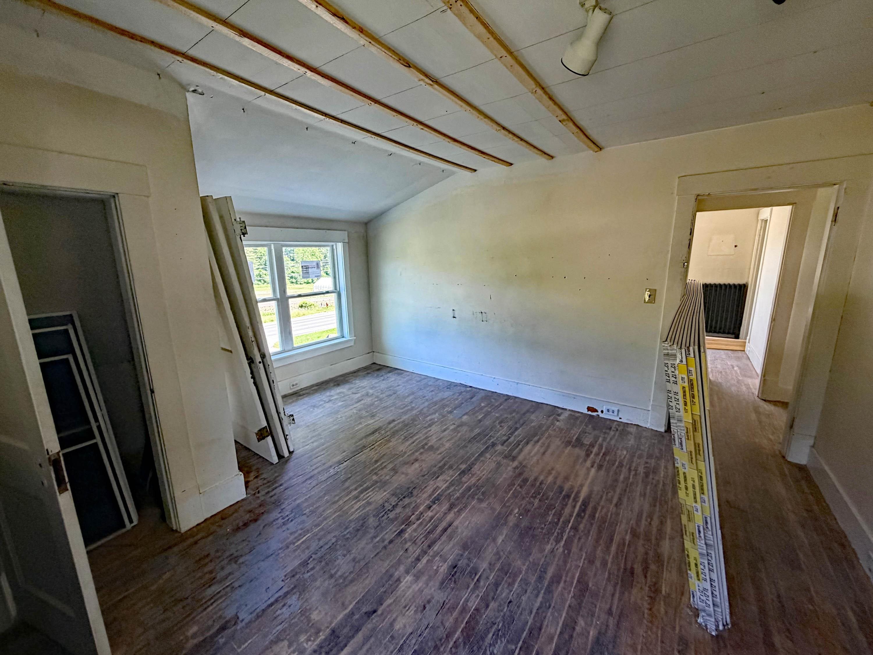 106 Coolidge Highway Property Photo 18