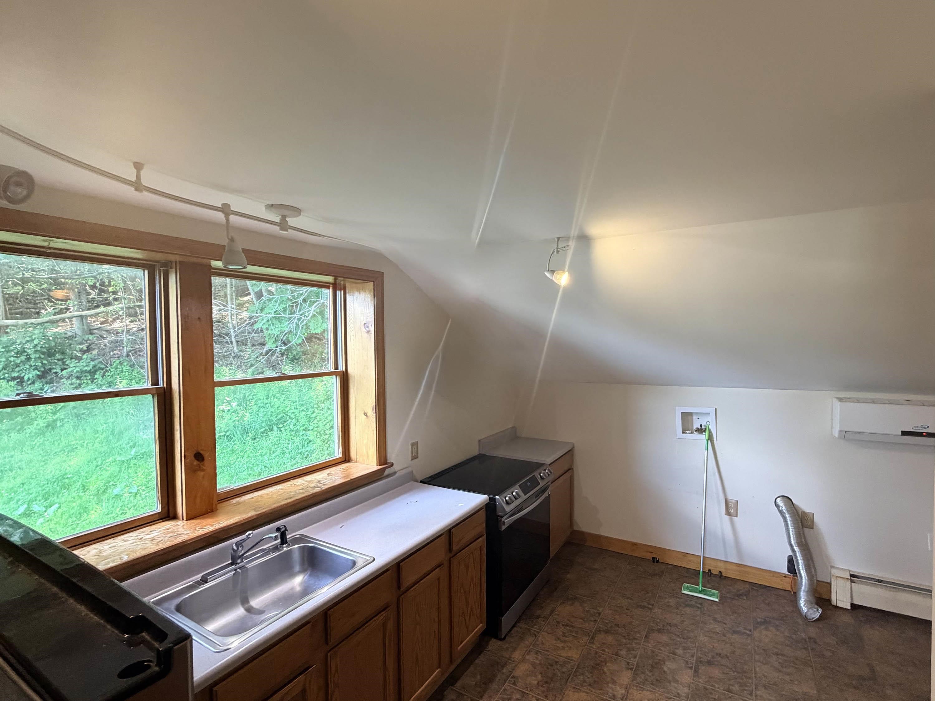 106 Coolidge Highway Property Photo 23