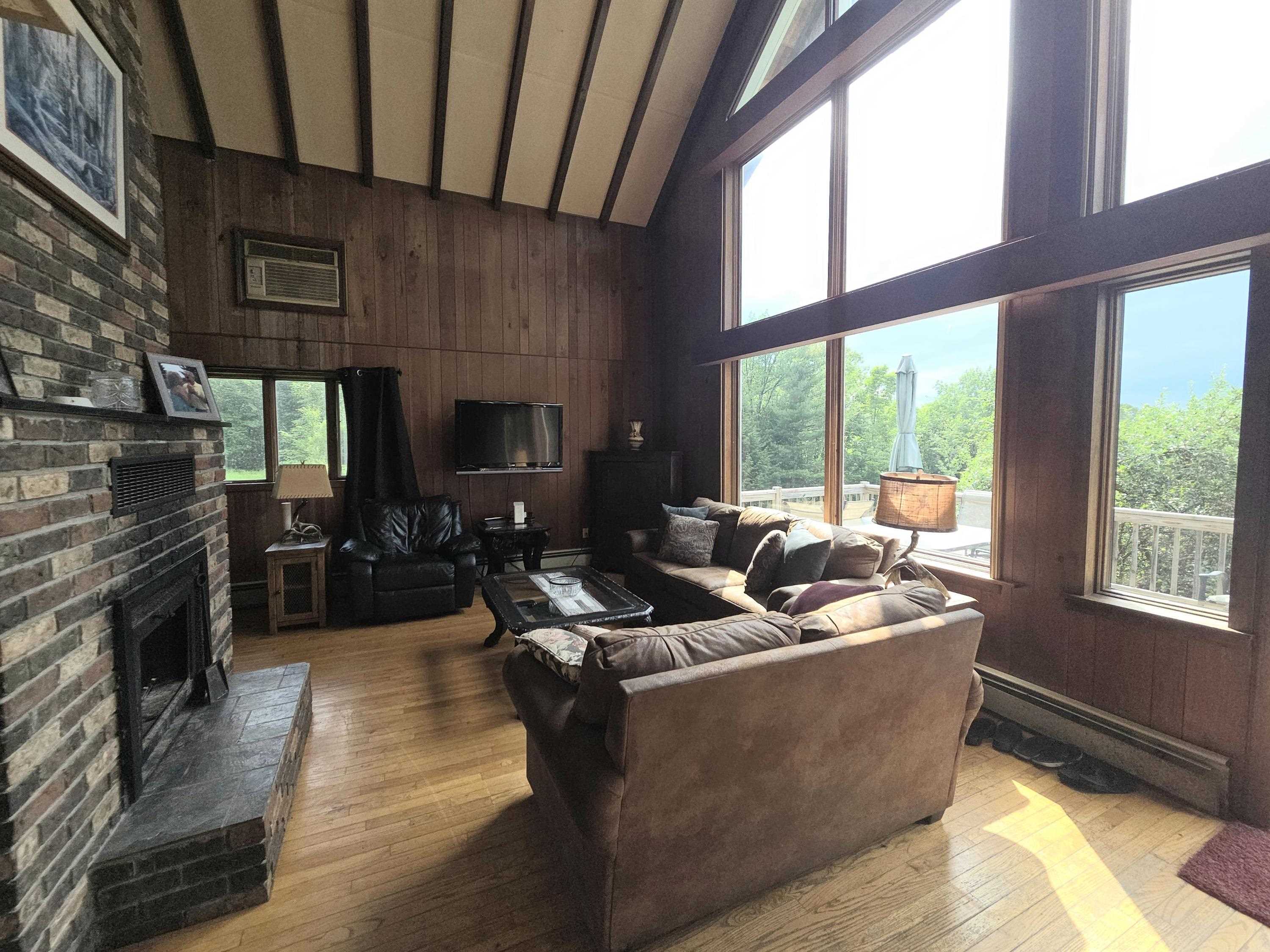 1137 Ridge Hill Drive Property Photo 10