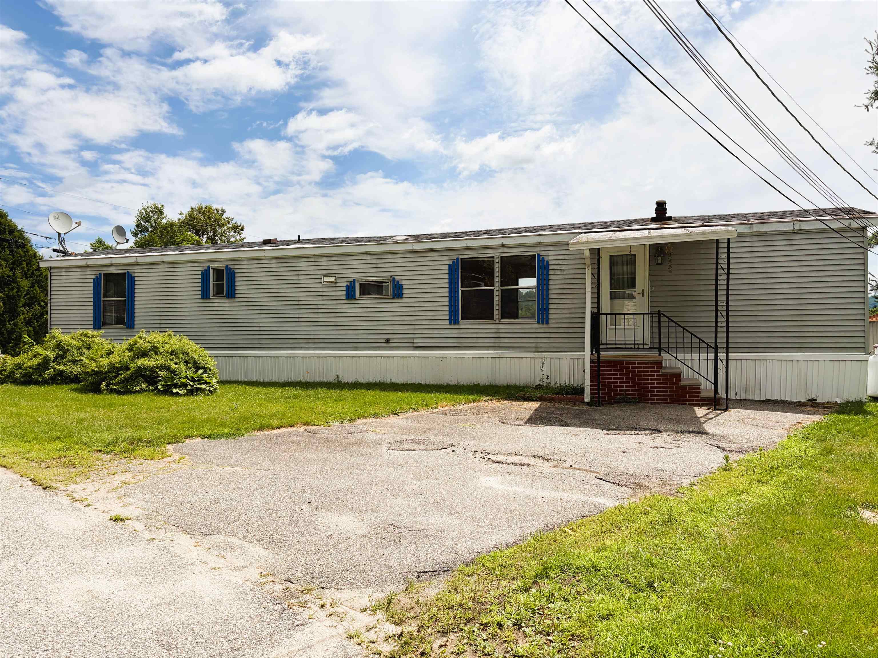 8 Hilltop Manor Mobile Home Park Property Photo 2