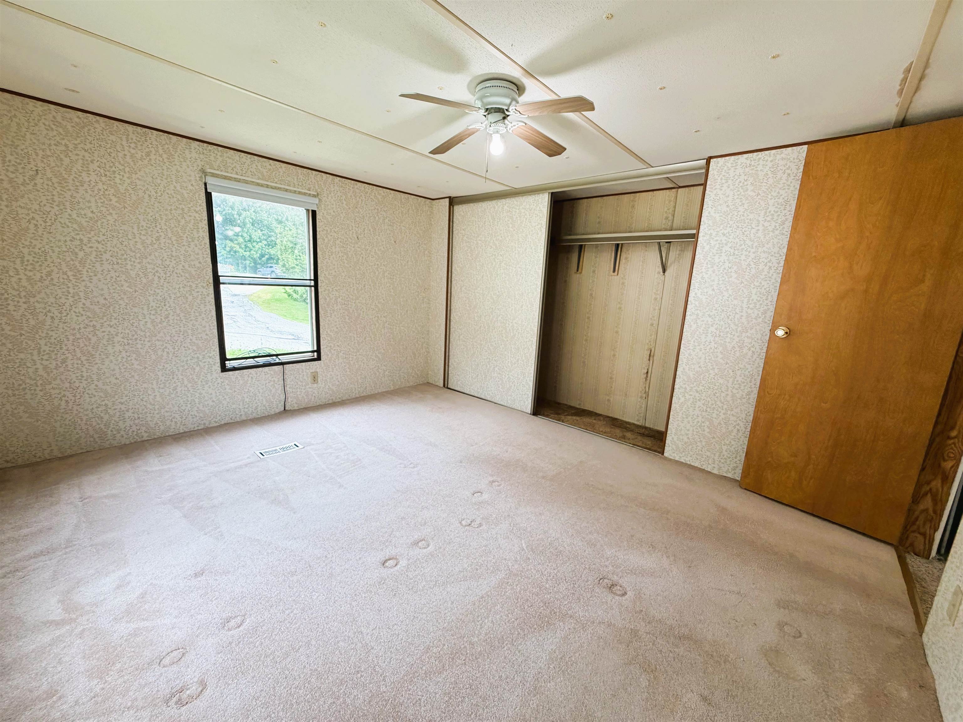 8 Hilltop Manor Mobile Home Park Property Photo 15