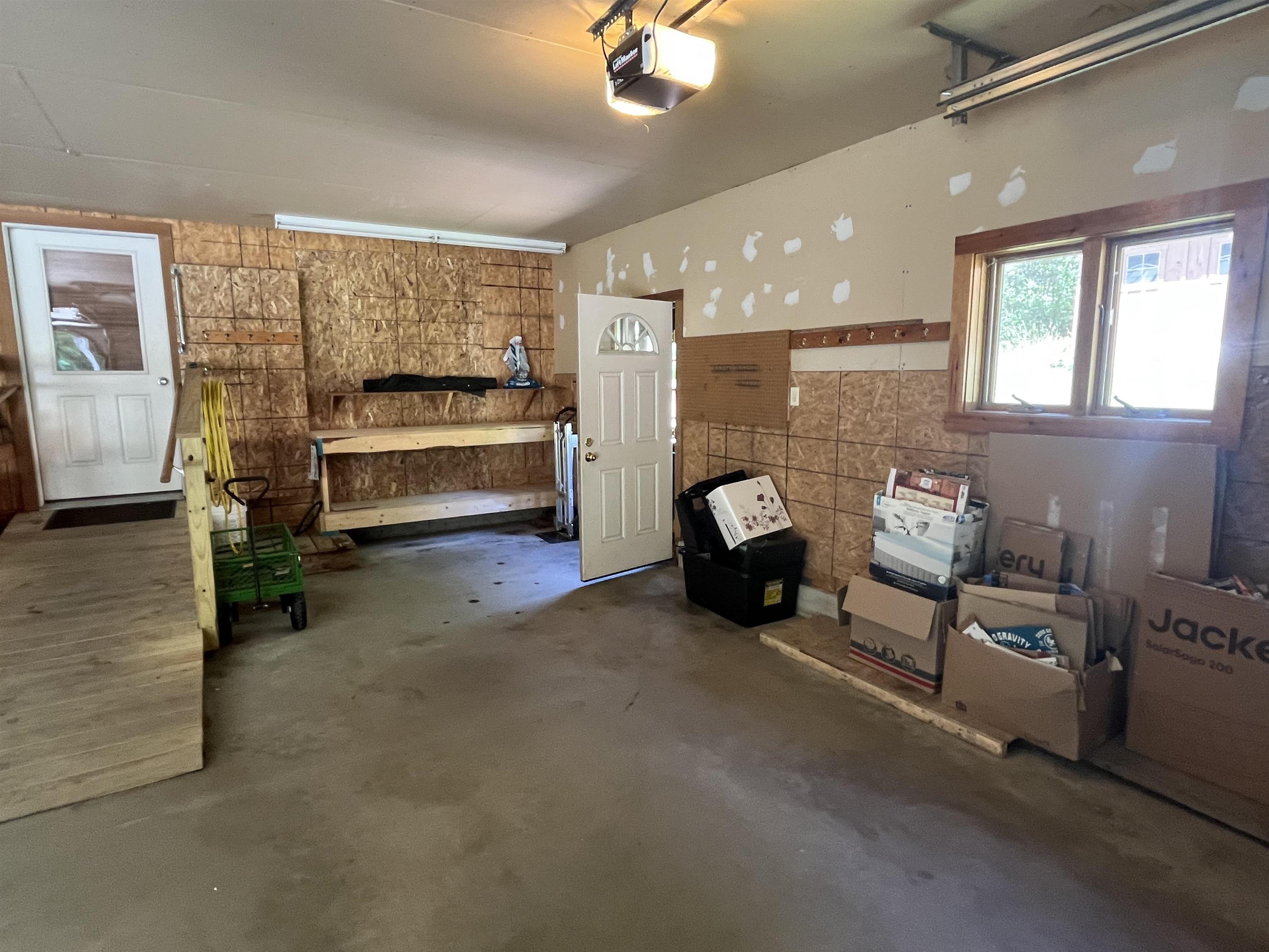 38 Thompson Road Property Photo 28
