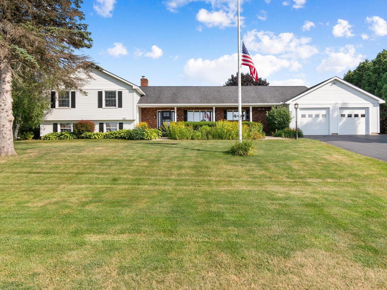 8 Green Meadow Acres Property Photo 2