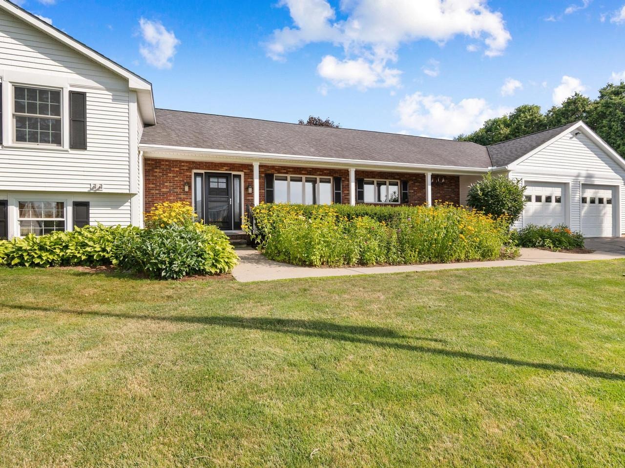 8 Green Meadow Acres Property Photo 3