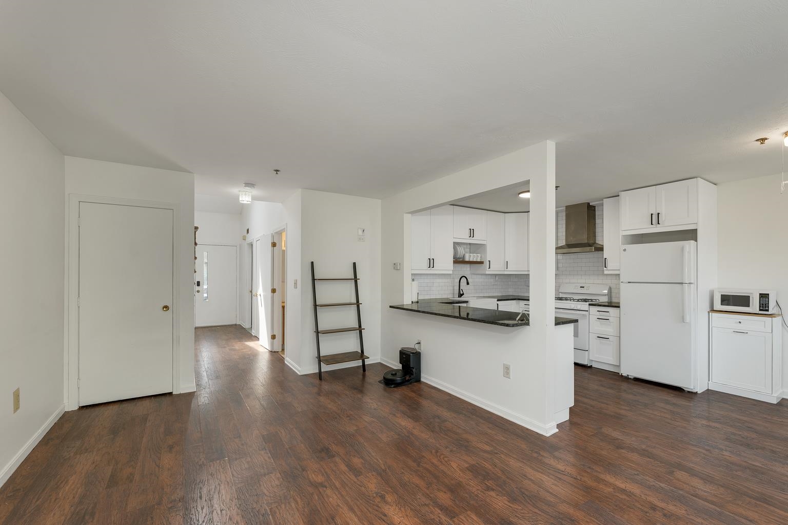 28 Tideview Drive Property Photo 12
