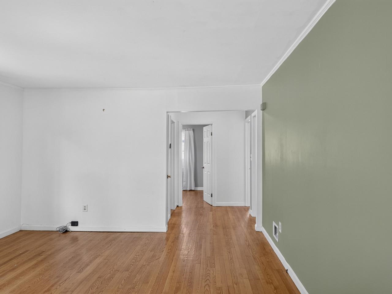 131 Iroquois Avenue Property Photo 8