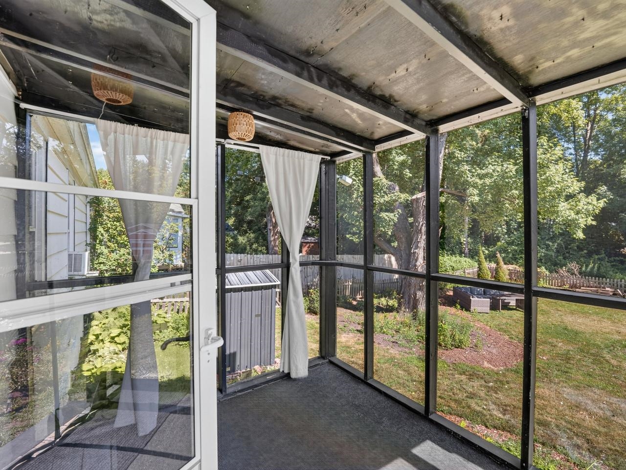 131 Iroquois Avenue Property Photo 15