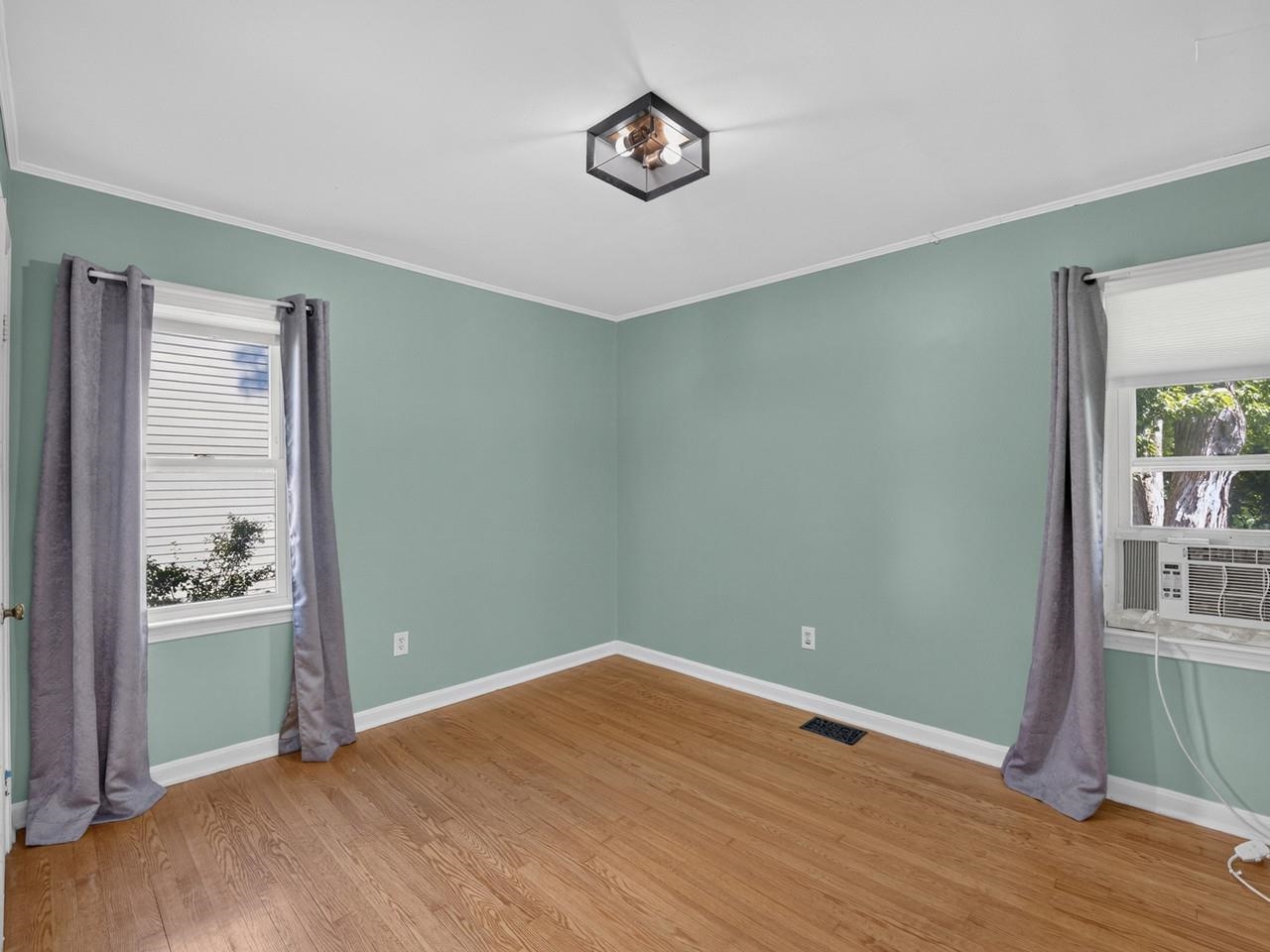 131 Iroquois Avenue Property Photo 23
