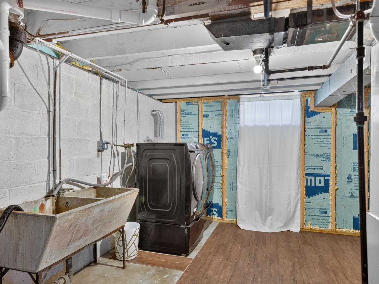131 Iroquois Avenue Property Photo 29