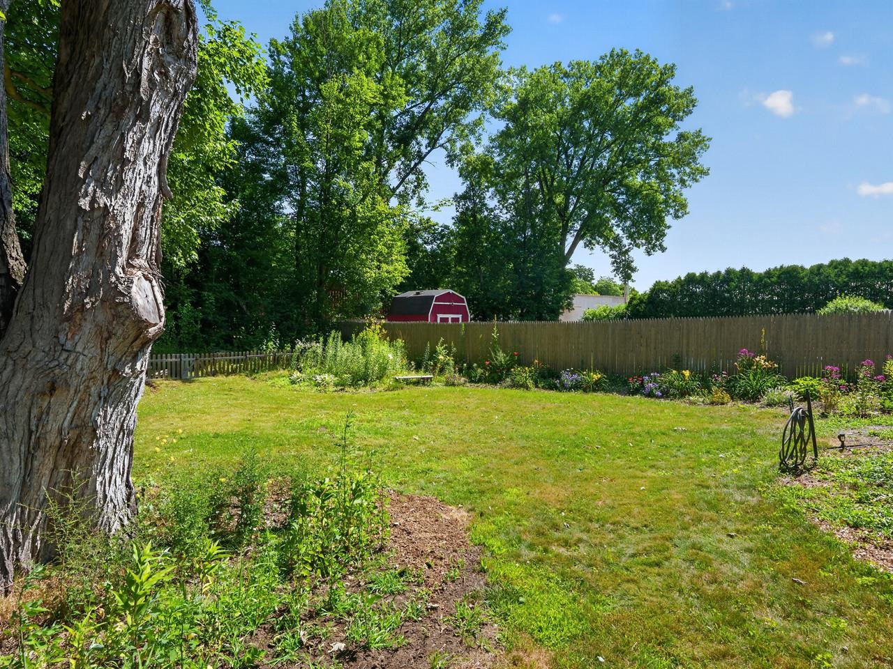 131 Iroquois Avenue Property Photo 37