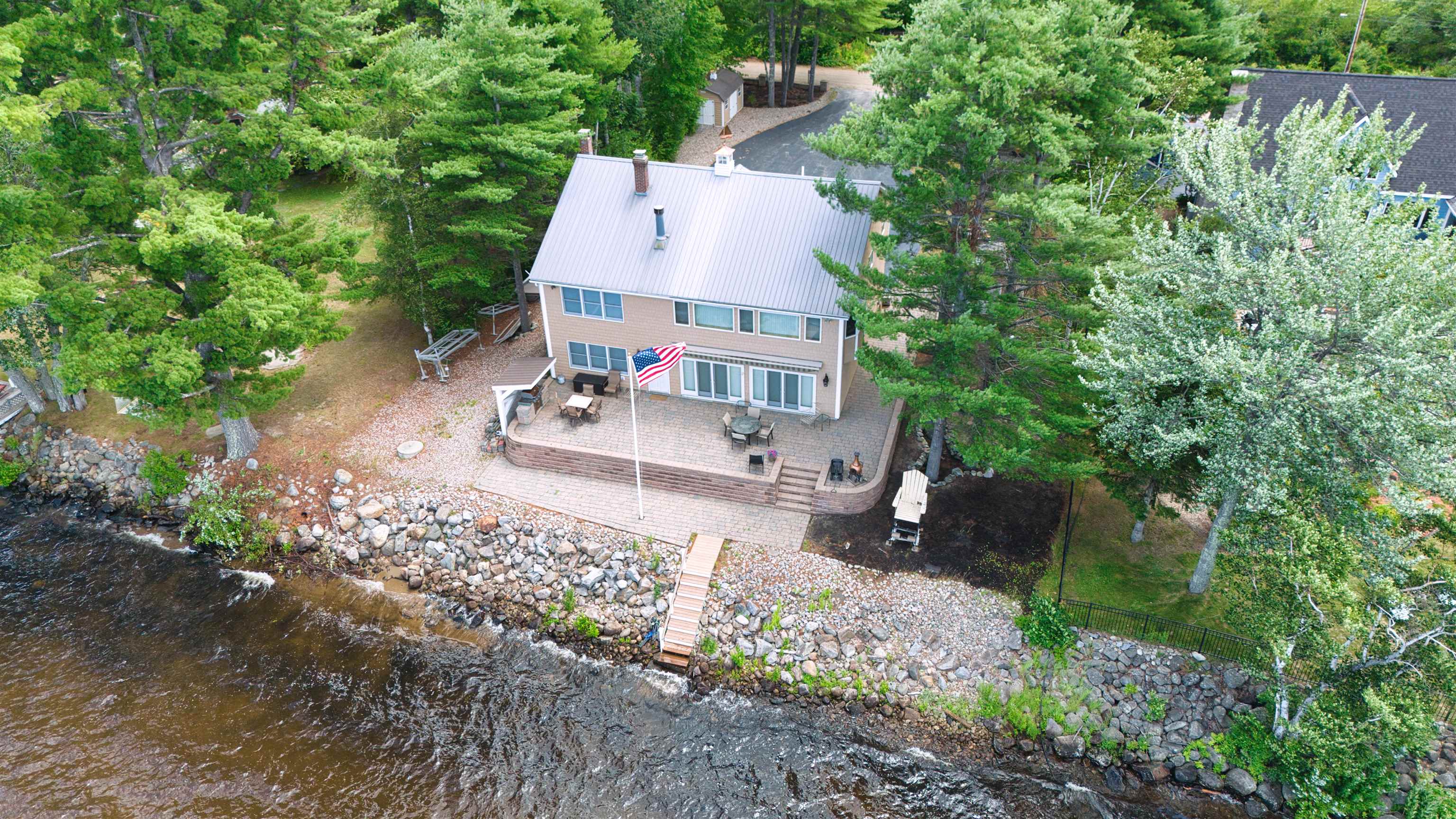 52 Long Sands Road Property Photo 2