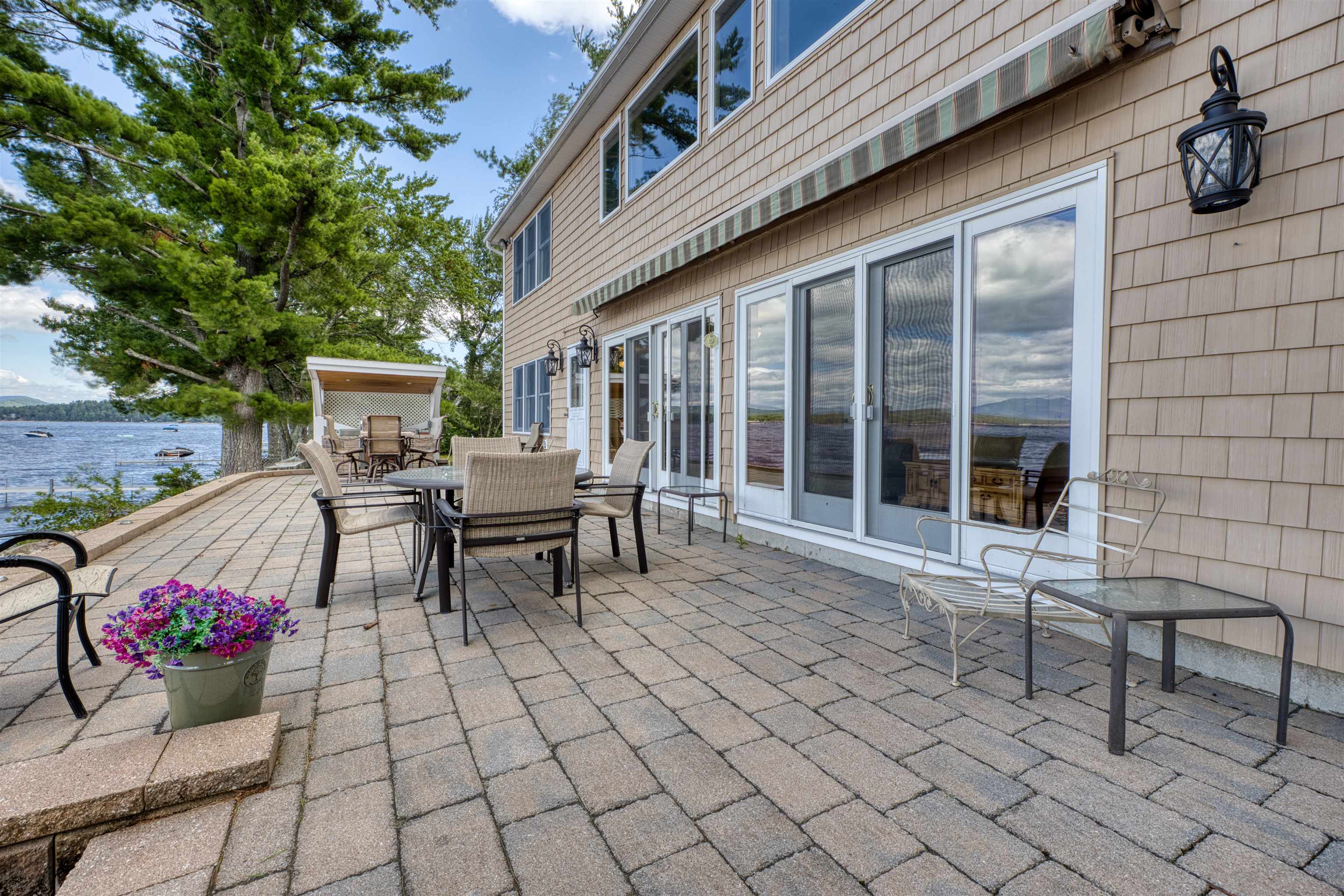 52 Long Sands Road Property Photo 9