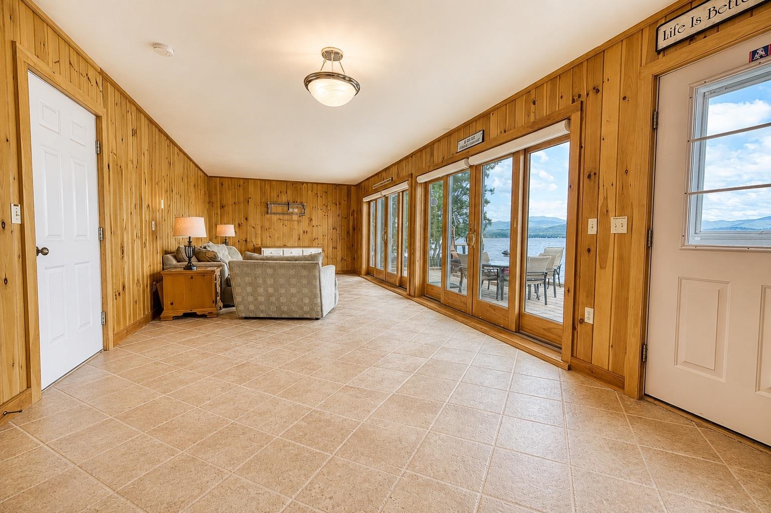 52 Long Sands Road Property Photo 46