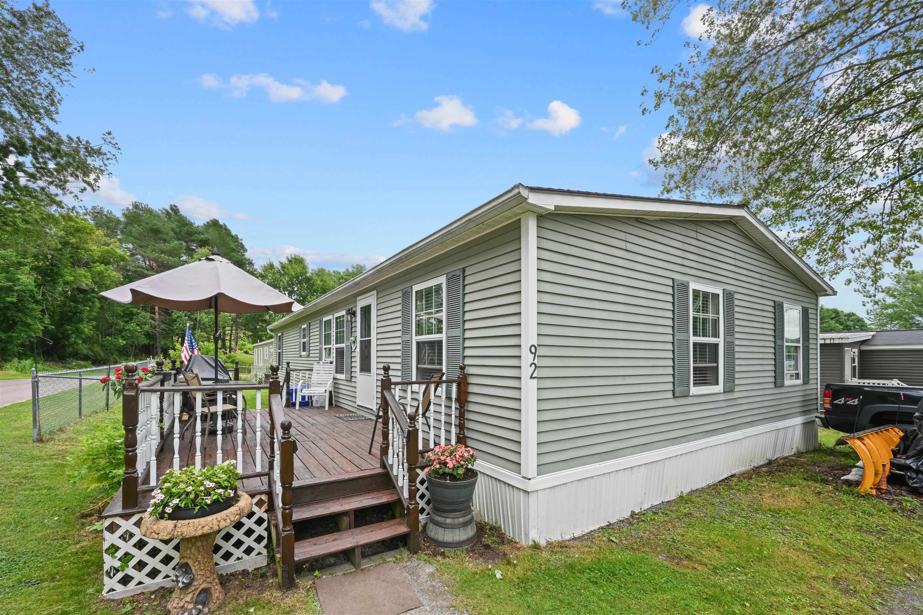 92 Hilltop Circle Property Photo 3