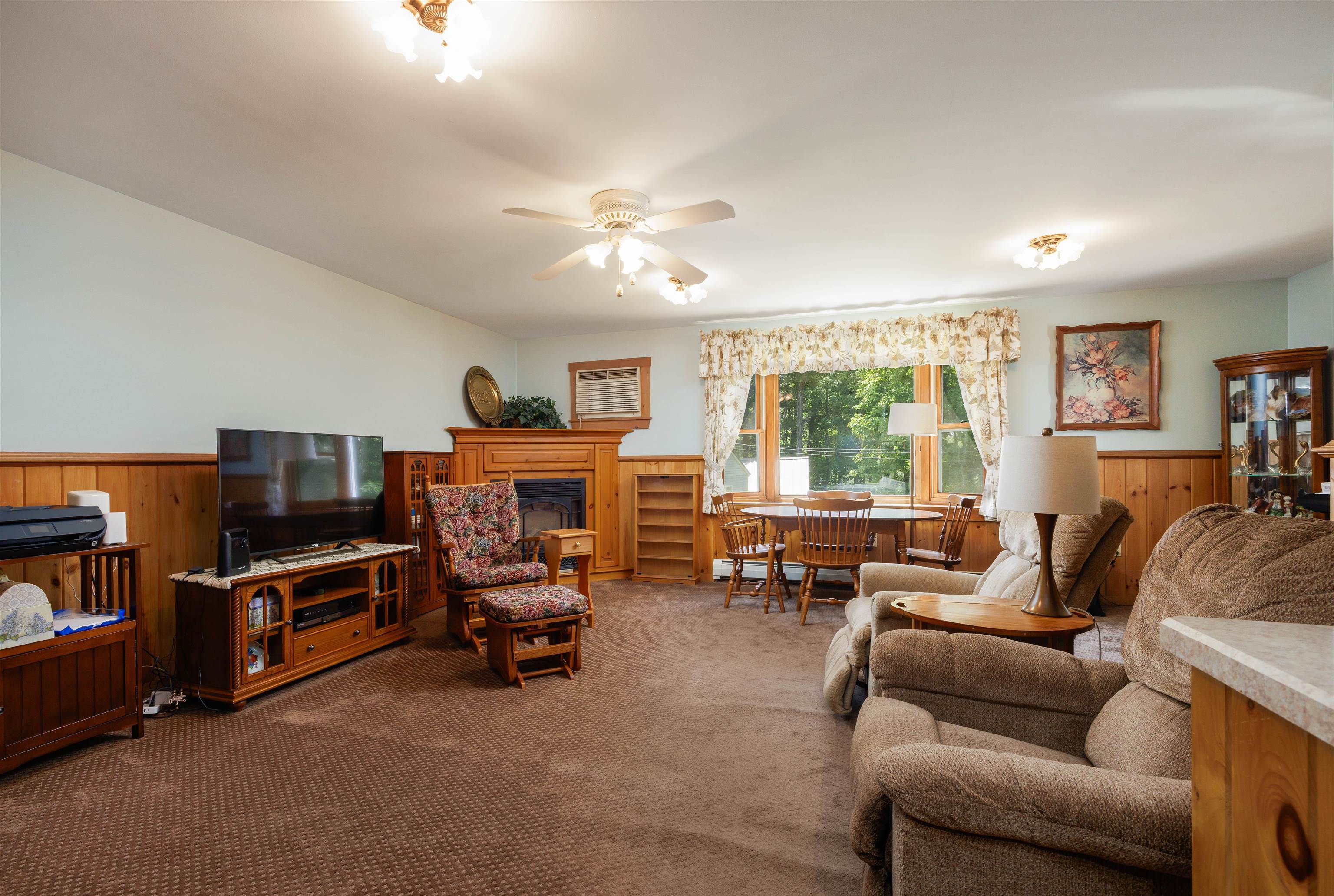 9 Placid Square Property Photo 16