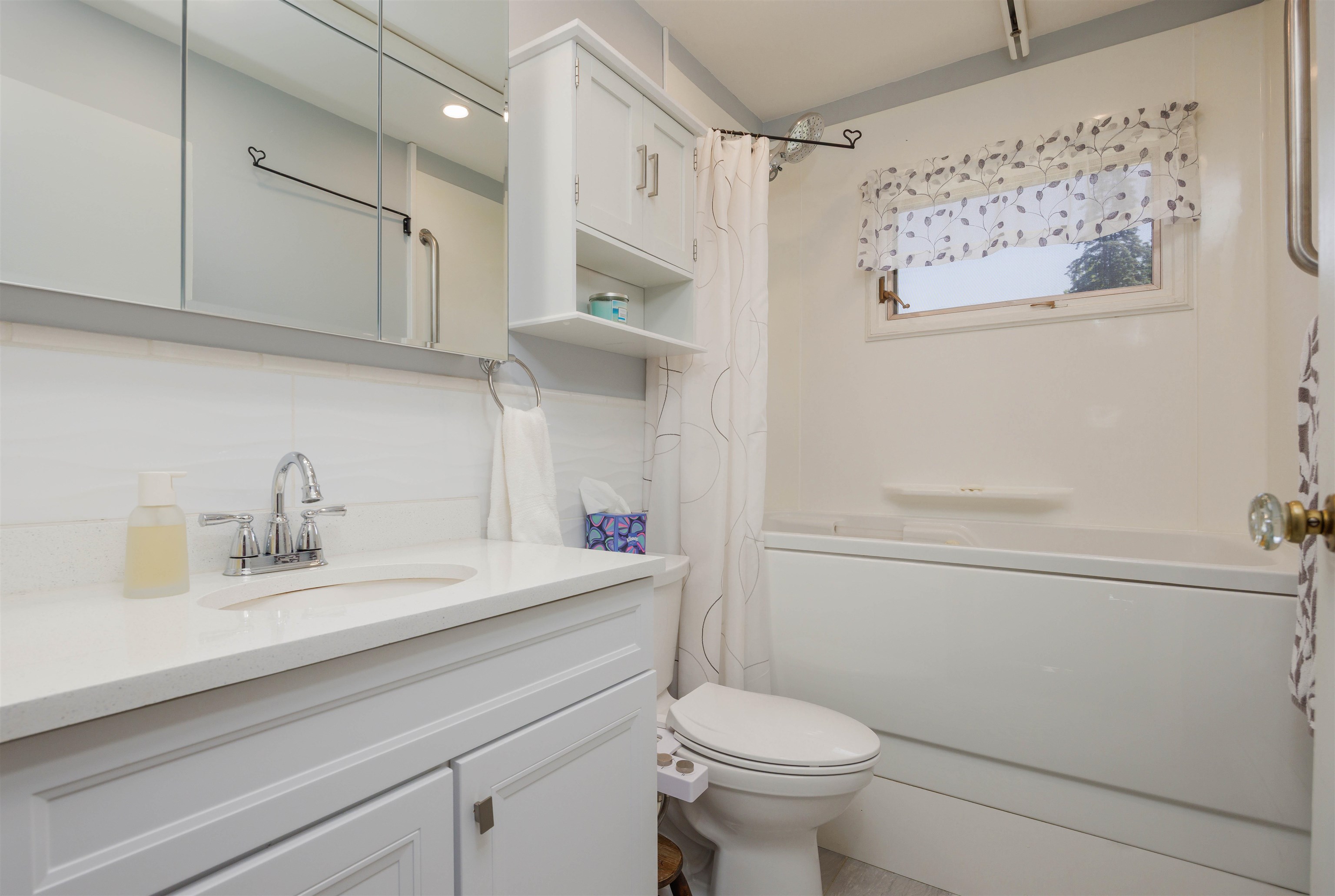 9 Placid Square Property Photo 27