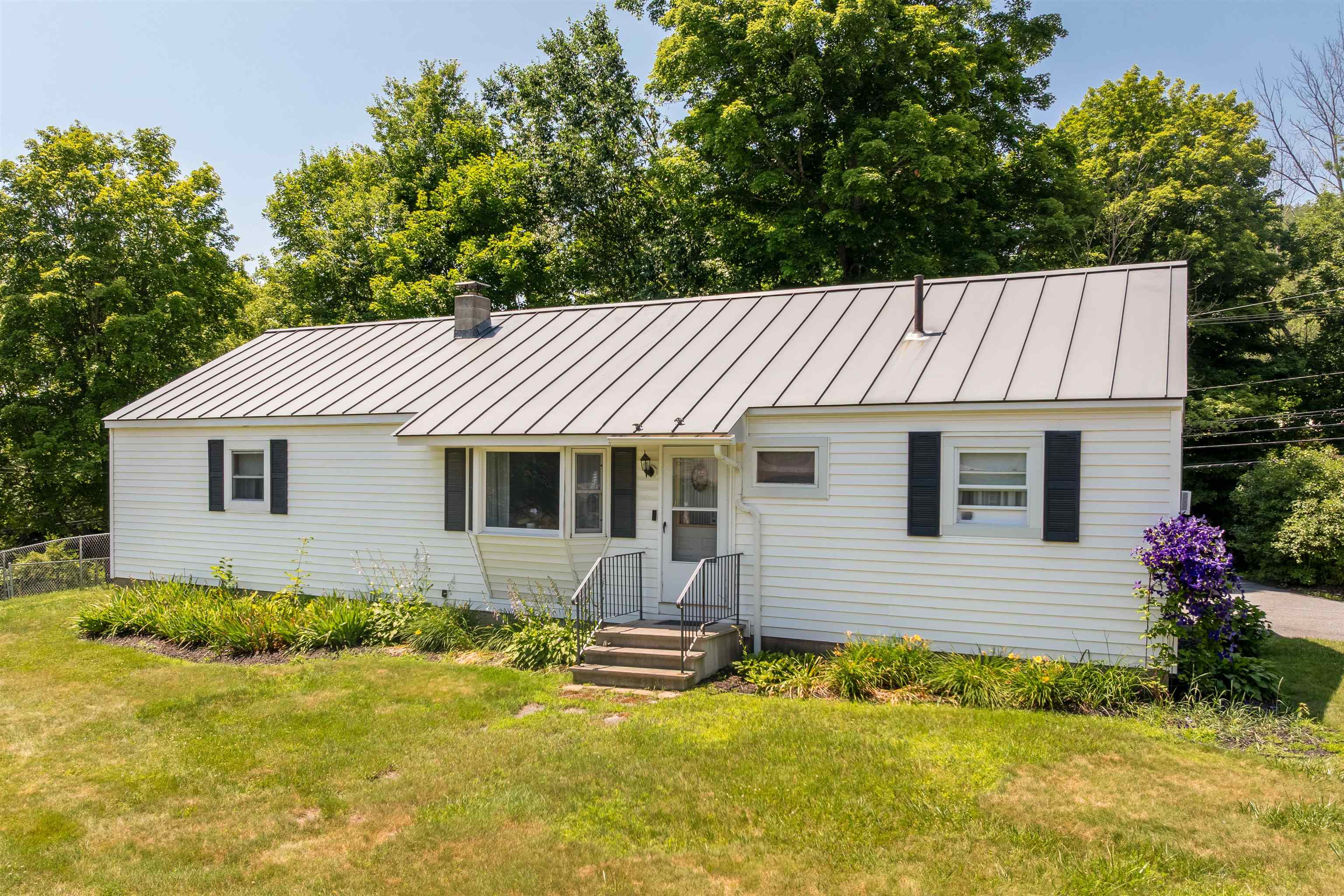 9 Placid Square Property Photo 35