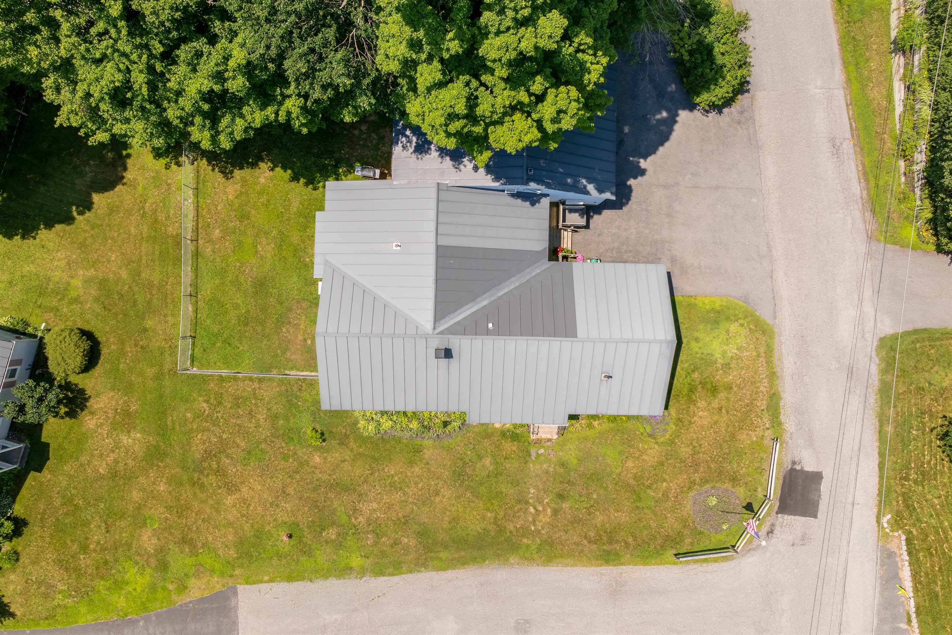 9 Placid Square Property Photo 38