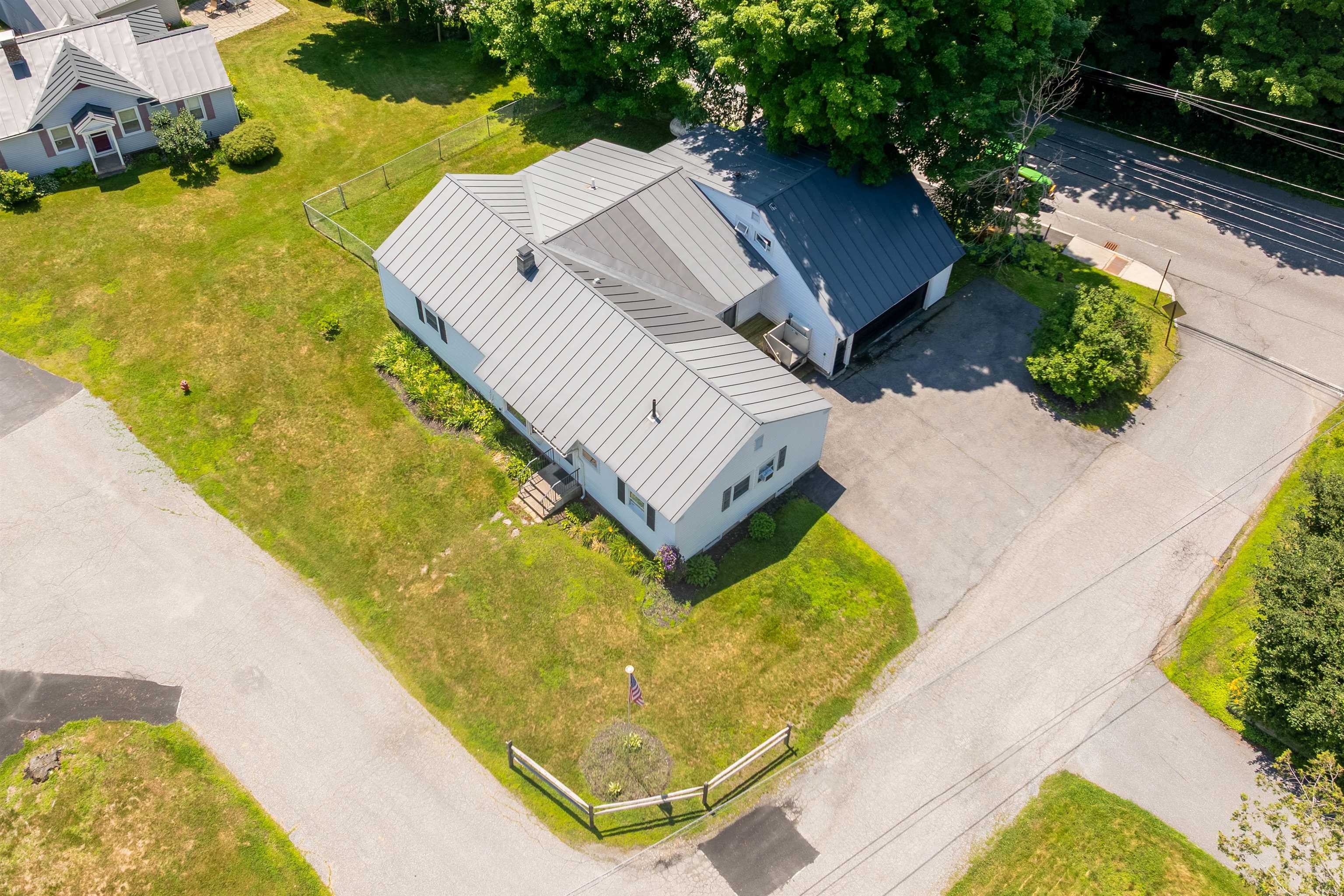 9 Placid Square Property Photo 39