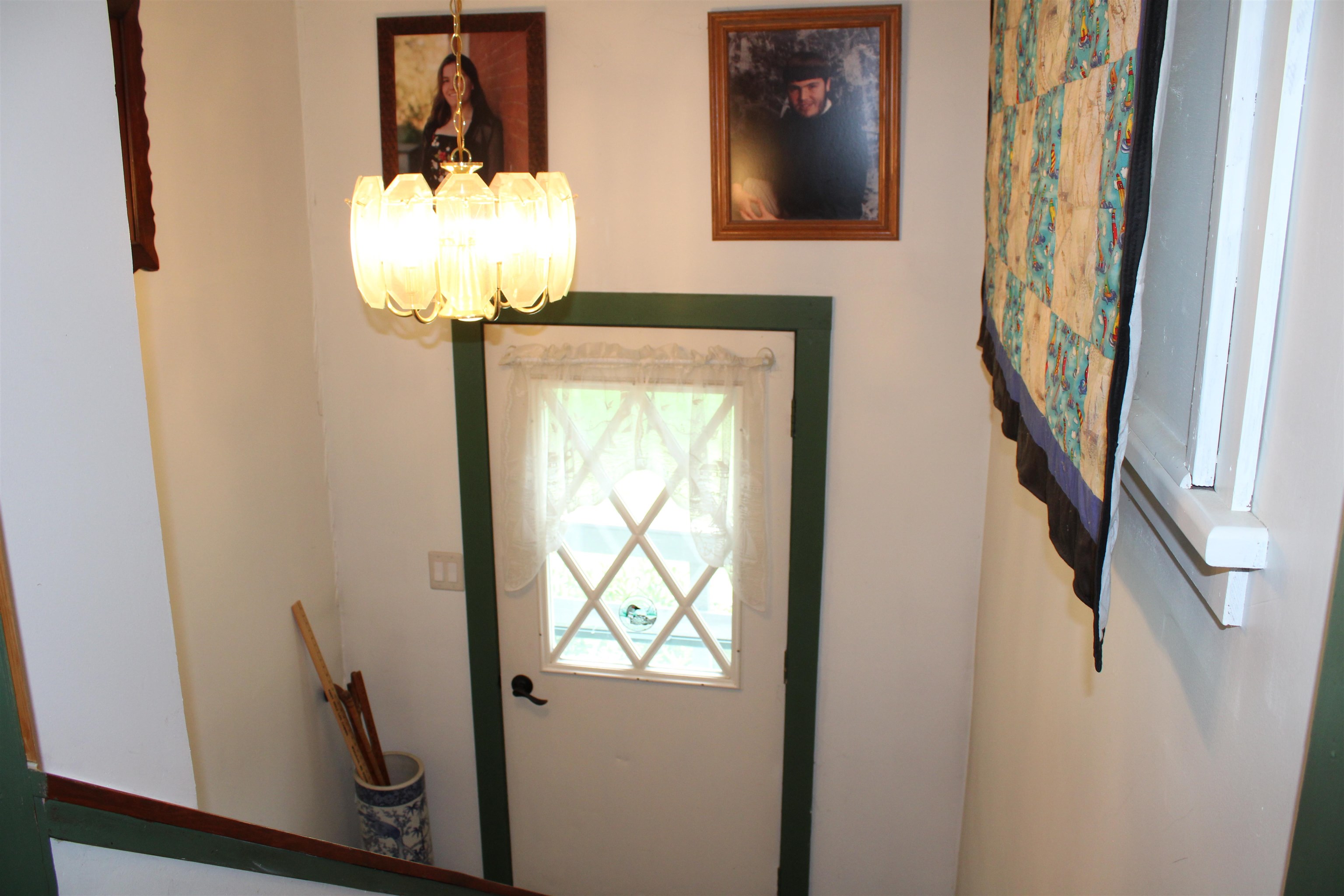8 Holly Heights Property Photo 4