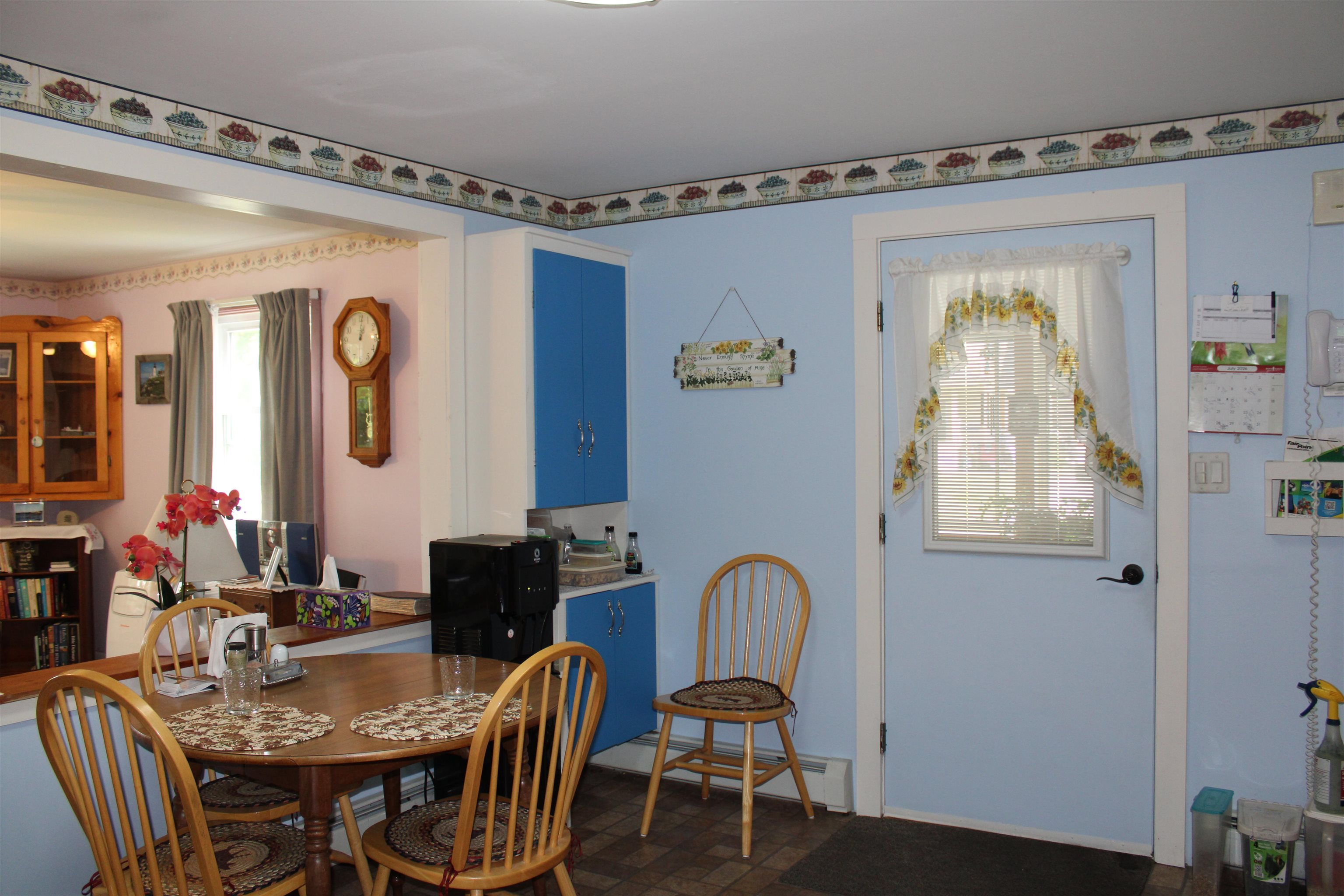 8 Holly Heights Property Photo 7