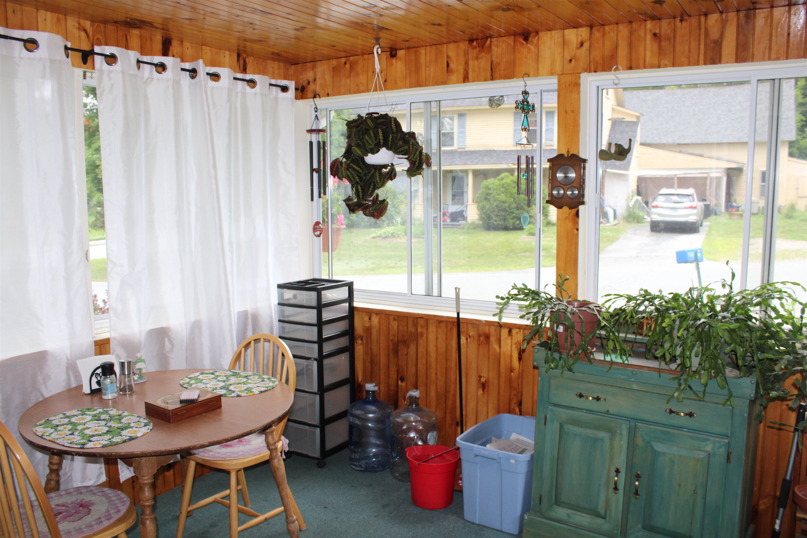 8 Holly Heights Property Photo 10