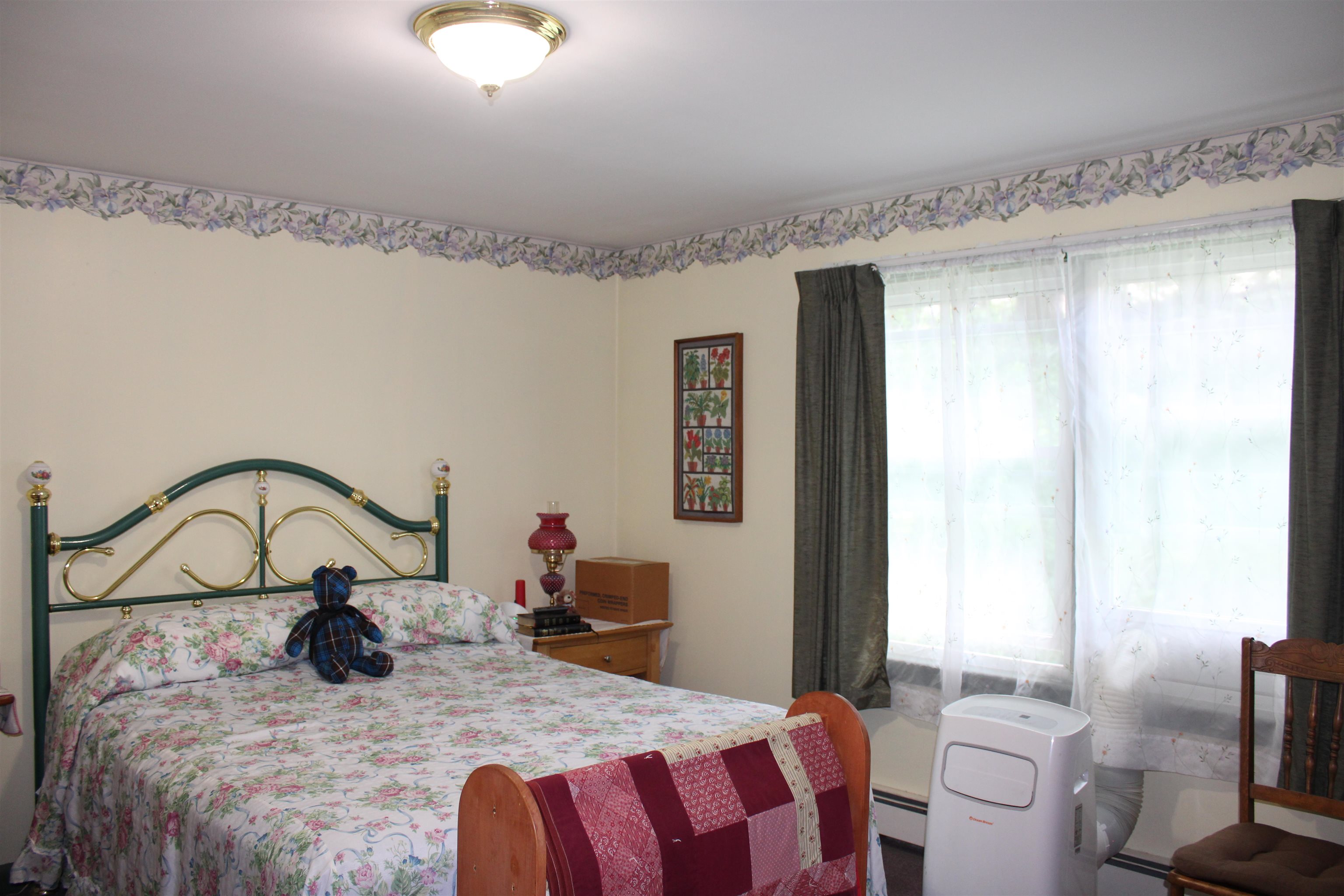 8 Holly Heights Property Photo 12