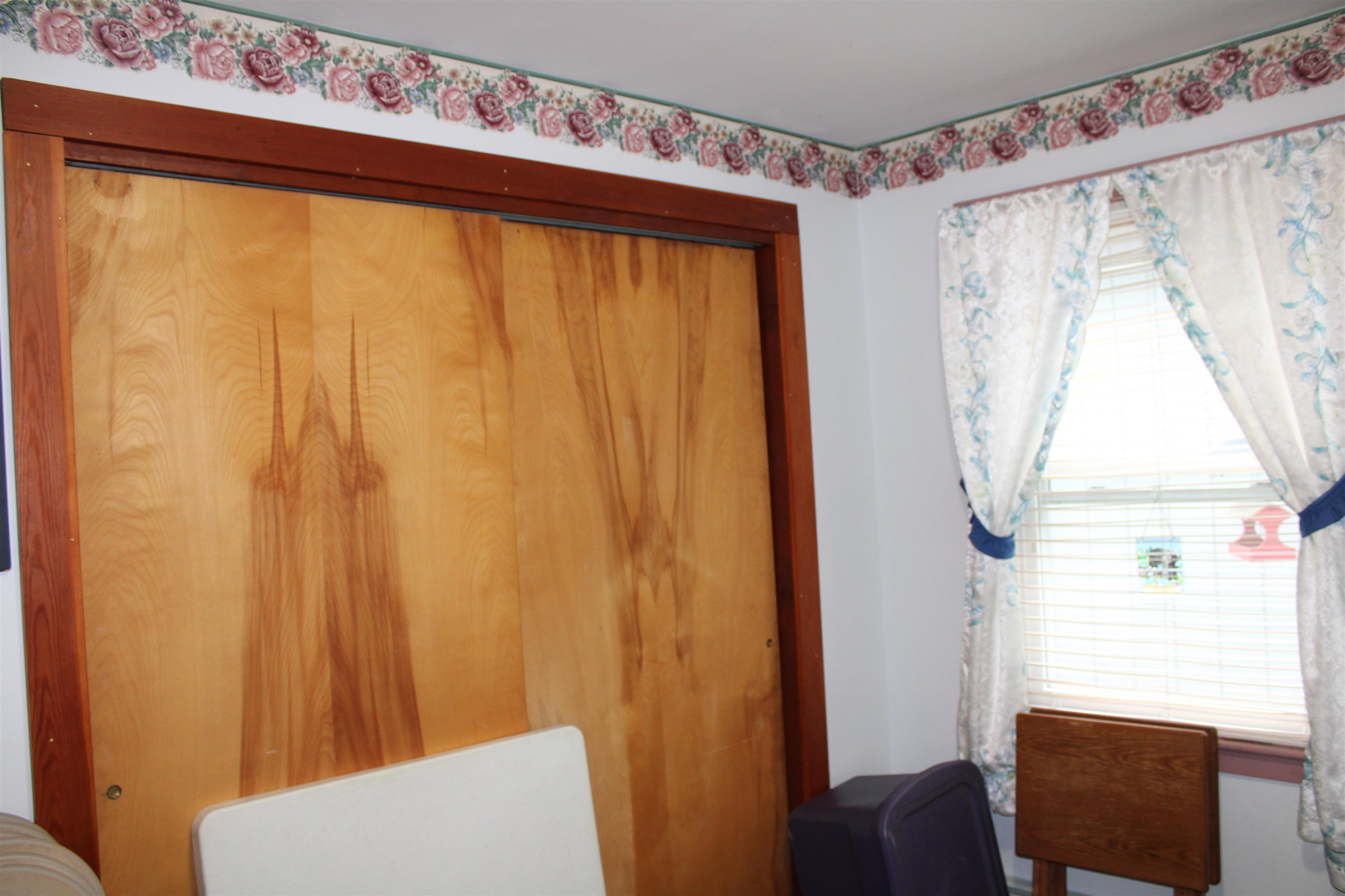 8 Holly Heights Property Photo 18