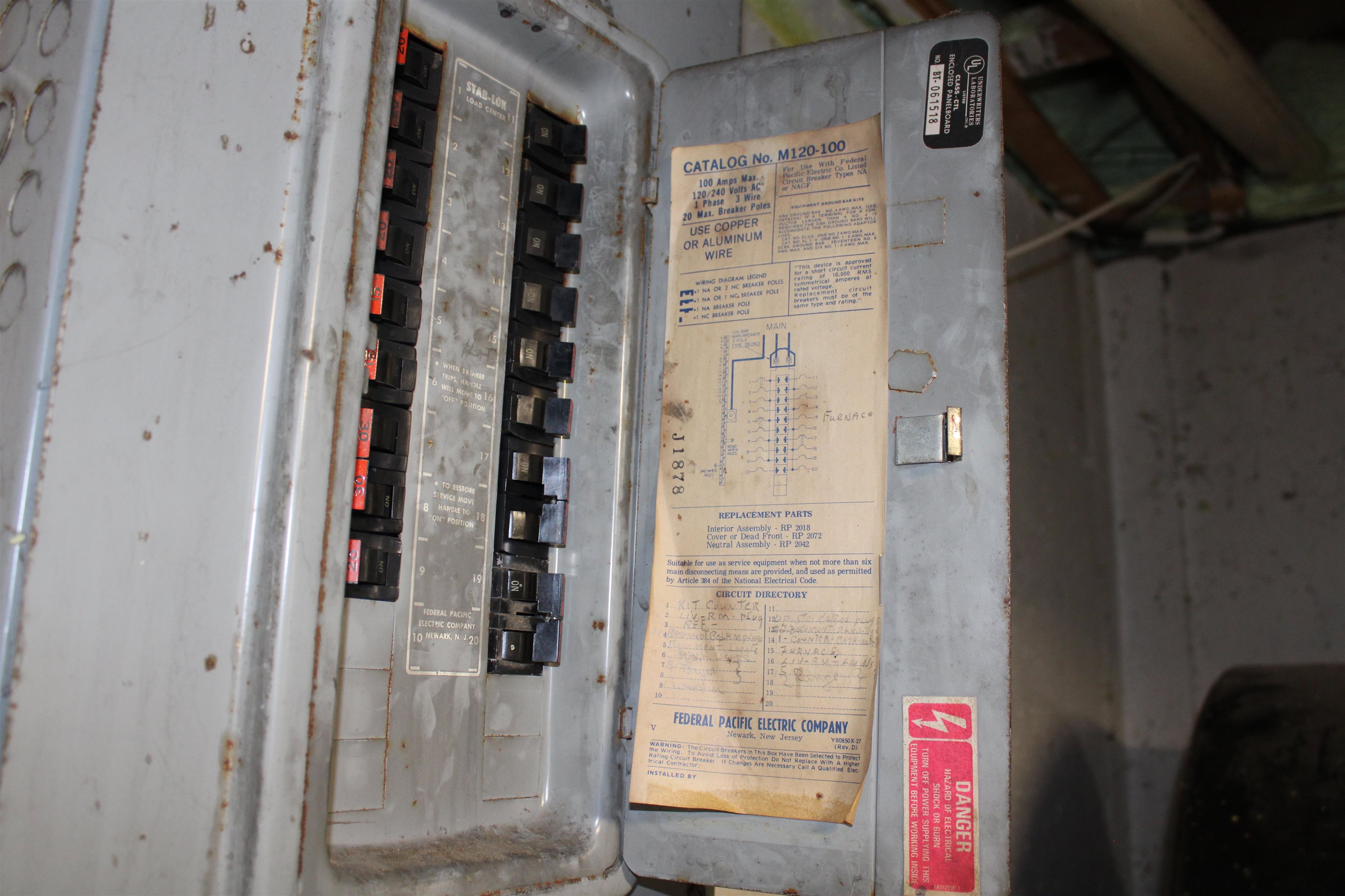 8 Holly Heights Property Photo 29