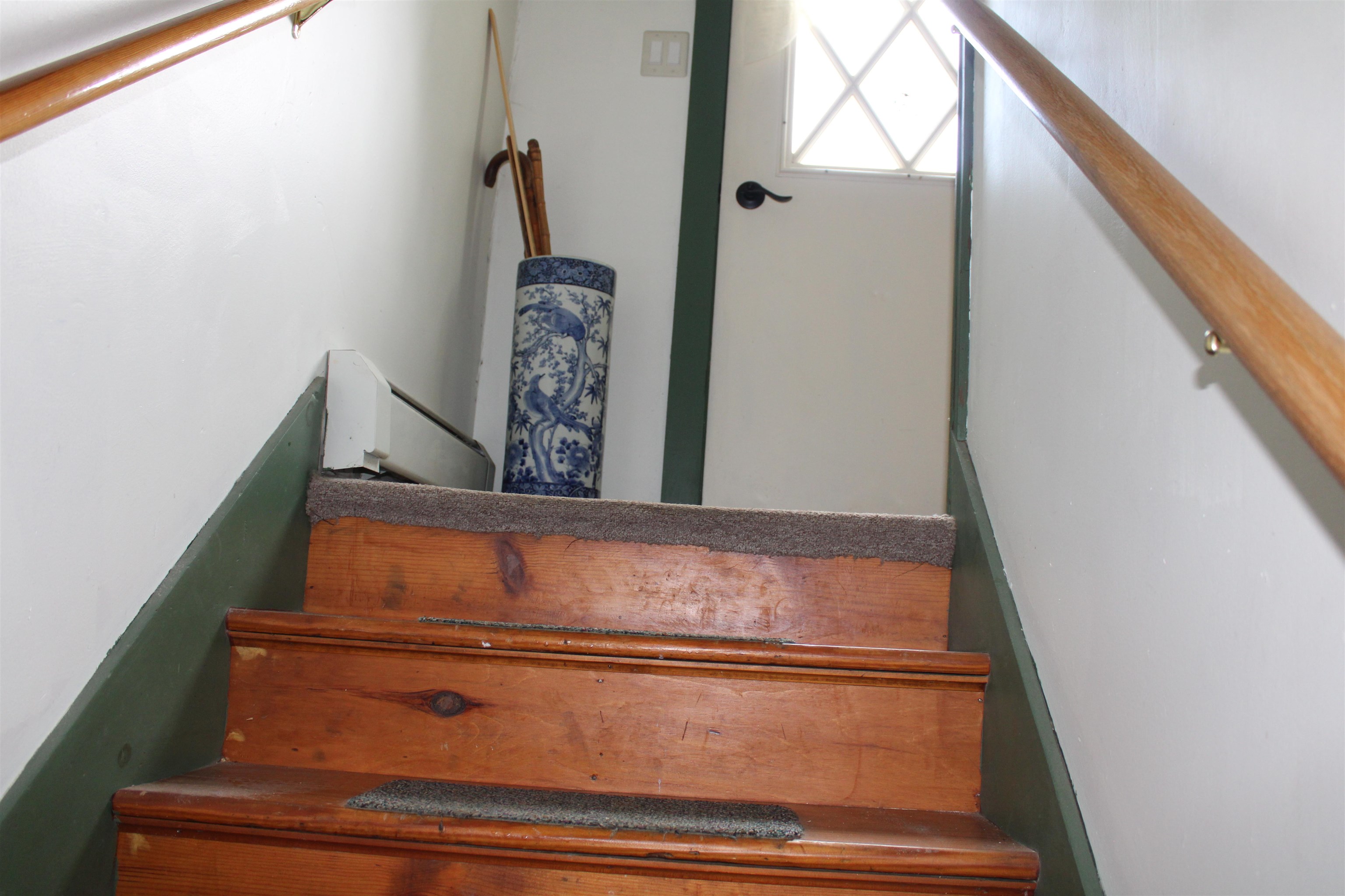 8 Holly Heights Property Photo 30