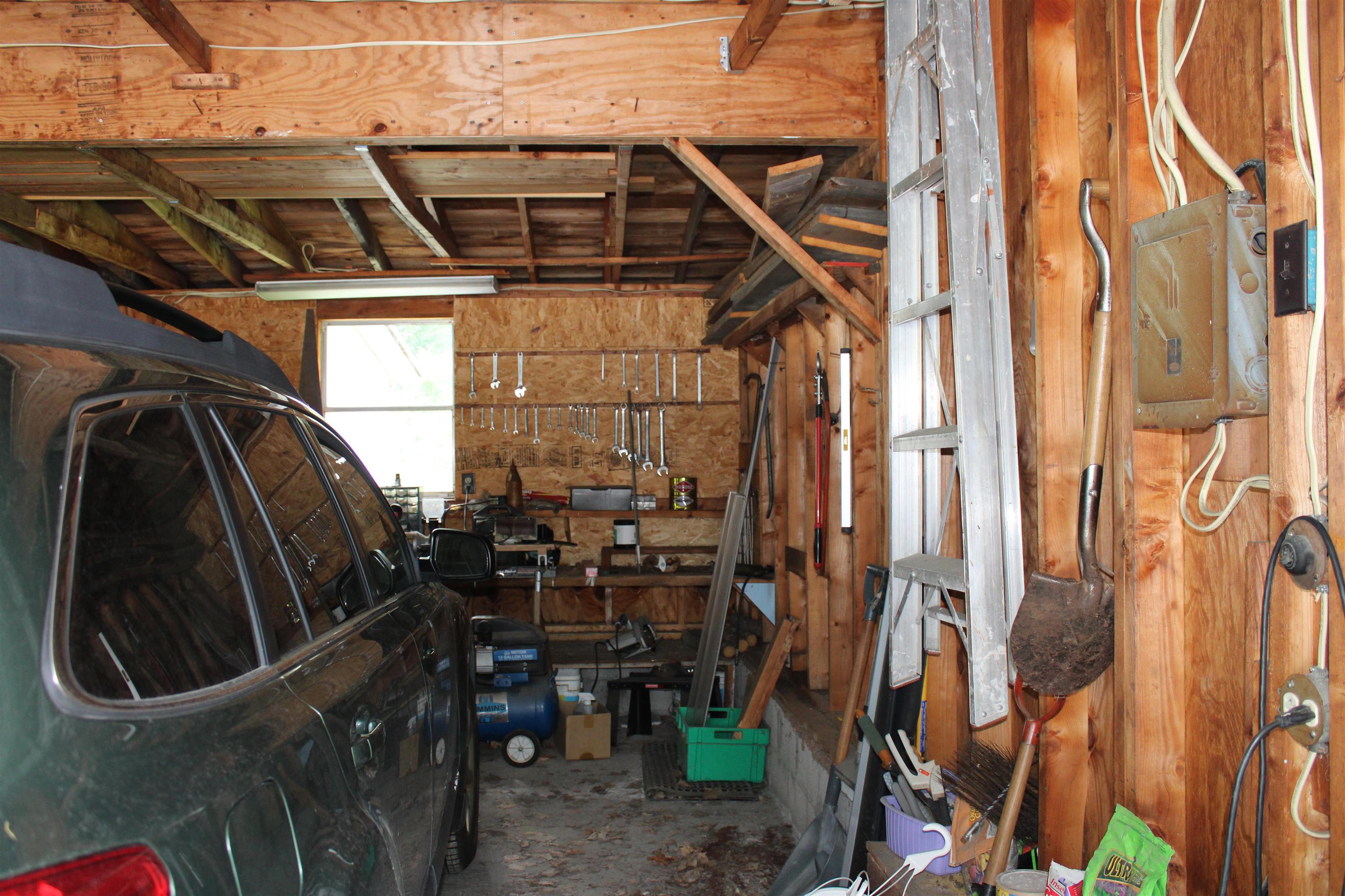 8 Holly Heights Property Photo 33