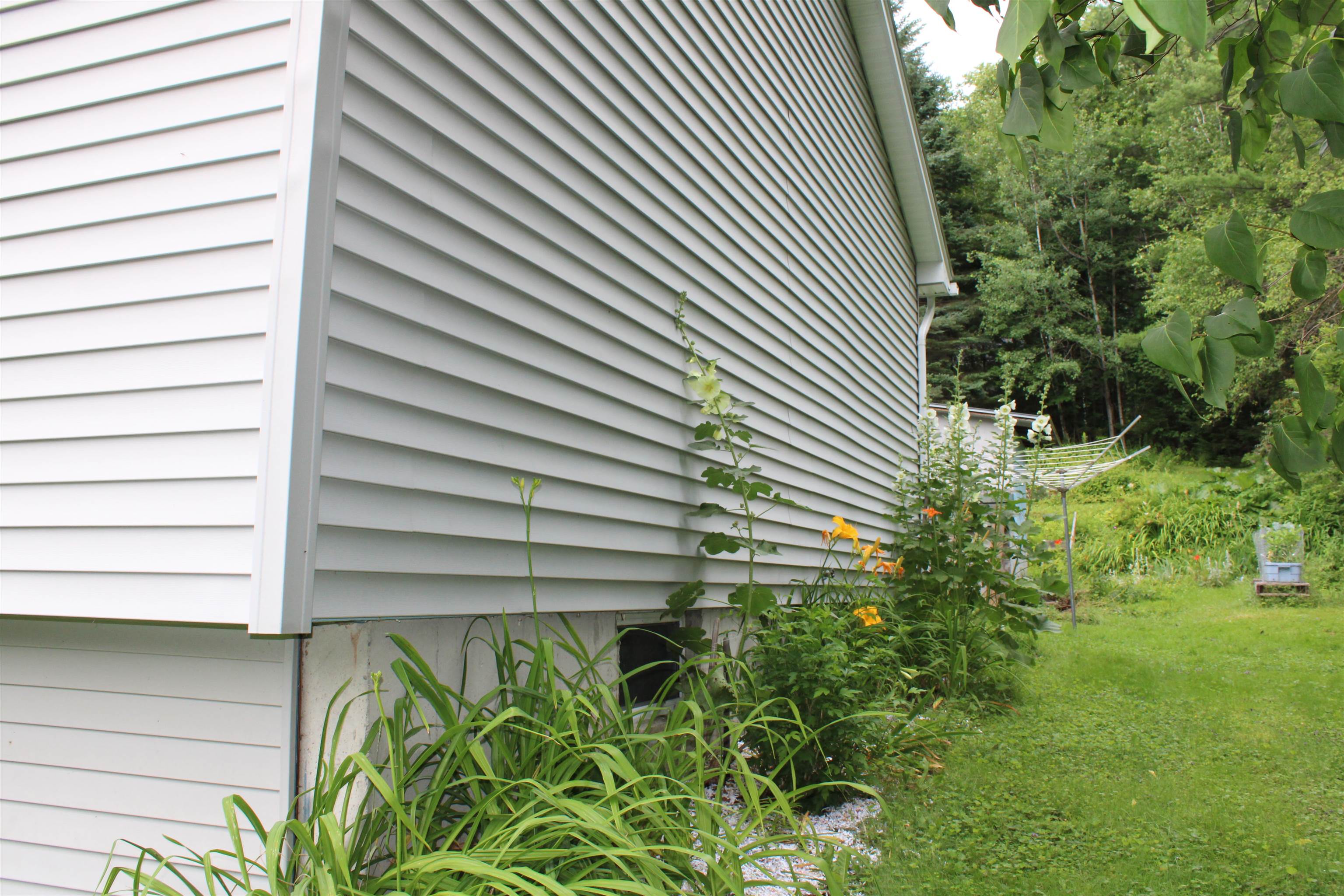 8 Holly Heights Property Photo 42