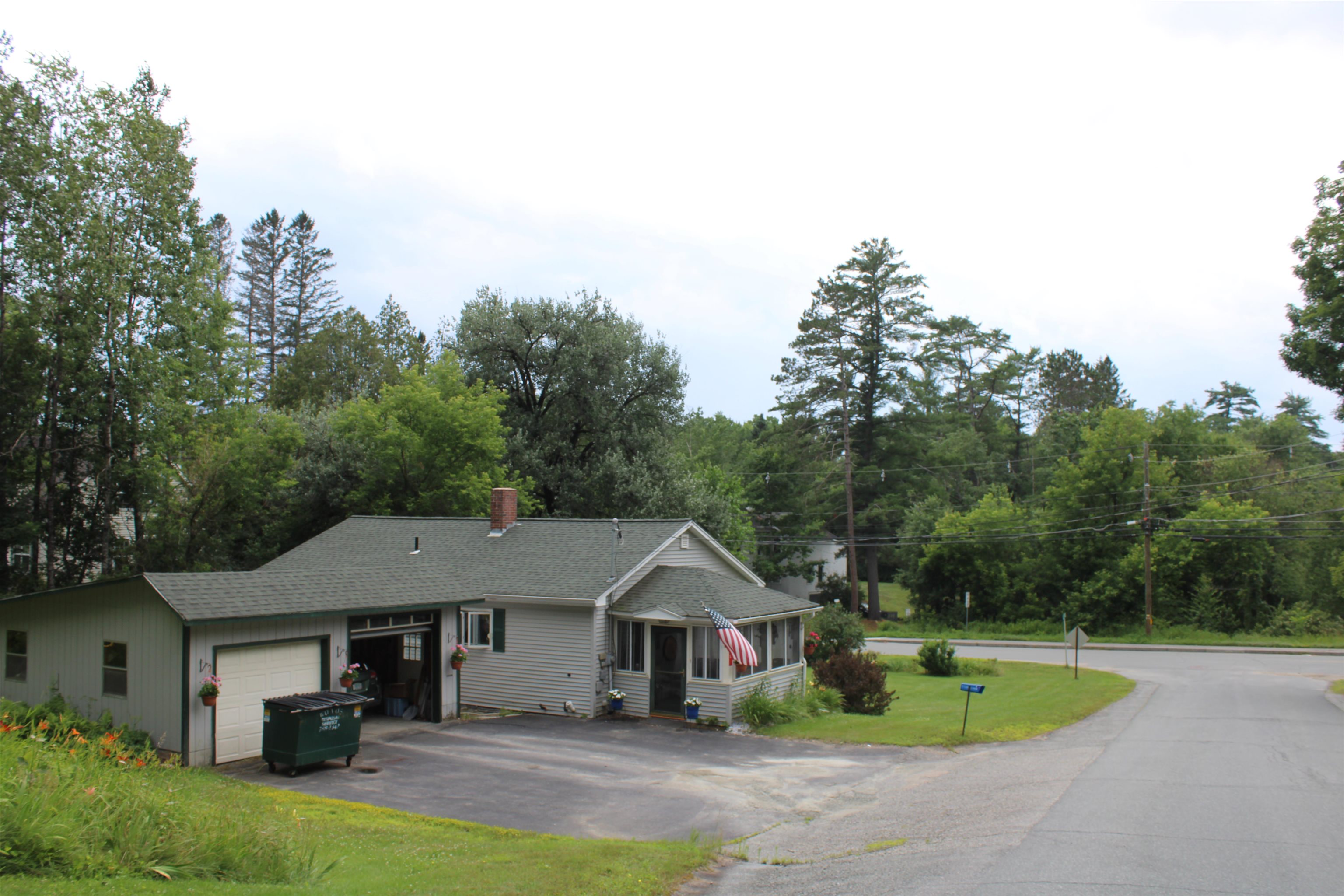 8 Holly Heights Property Photo 46