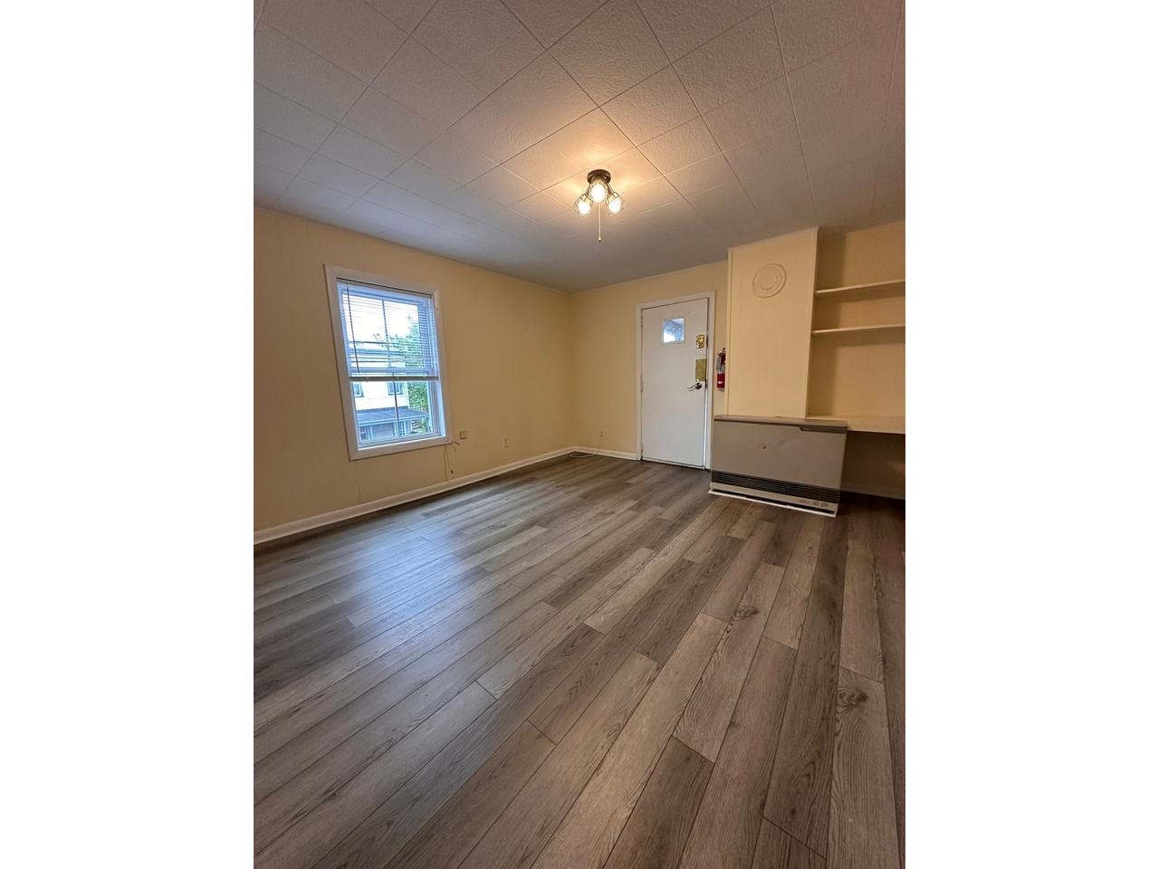 87 Spring Street Property Photo 8