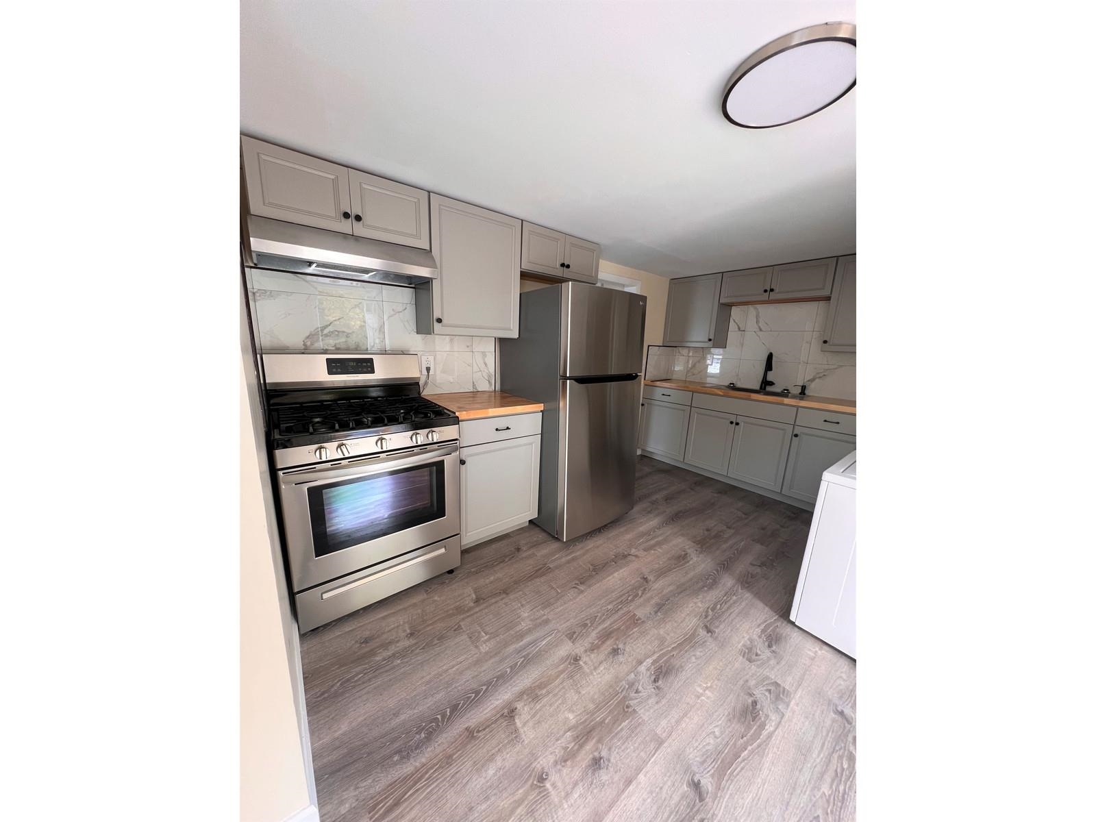 87 Spring Street Property Photo 16